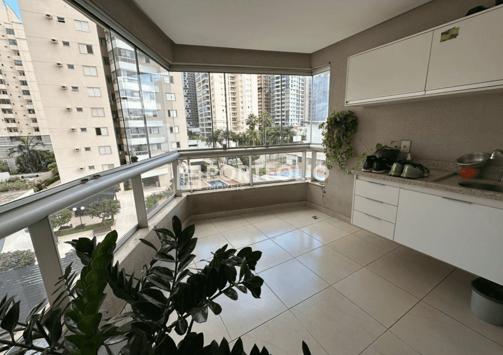 Apartamento à venda, Serrinha, Goiânia, GO