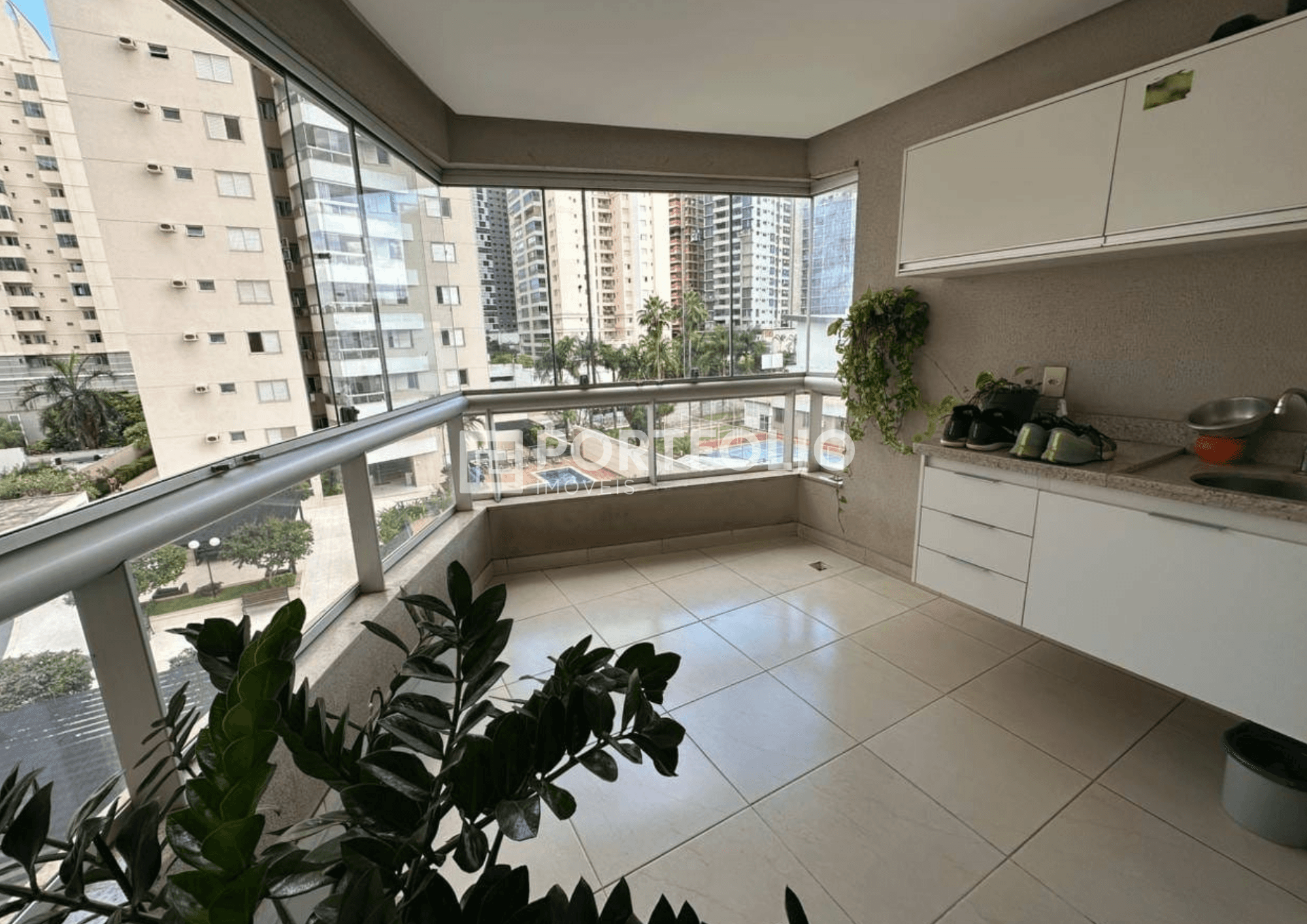 Apartamento à venda, Serrinha, Goiânia, GO