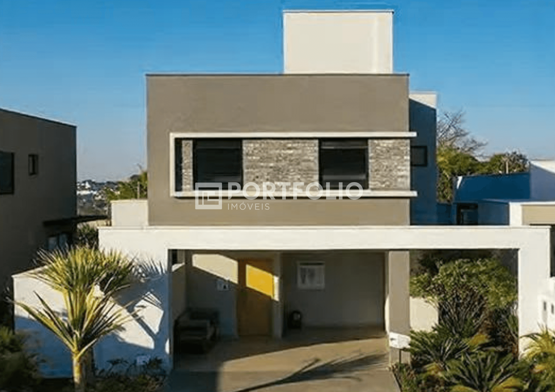 Sobrado à venda 4 quartos 200m² Jardins Lyon, Aparecida de Goiânia.