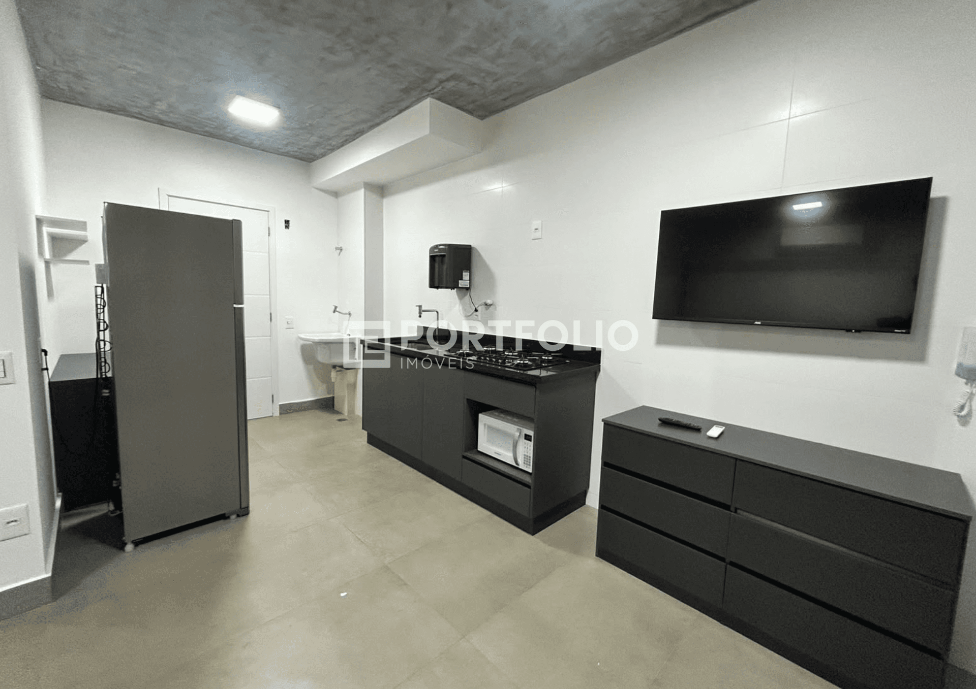 Flat com 1 quarto mobiliado e com ar condicionado no Setor Oeste, Goiânia, GO
