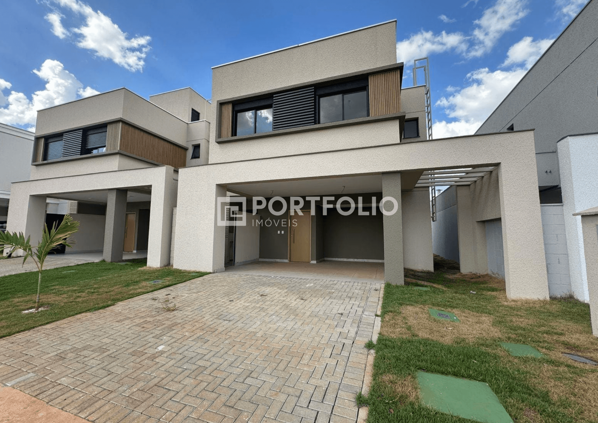 Sobrado à venda com 3 quartos no Jardins Lyon, Aparecida de Goiânia