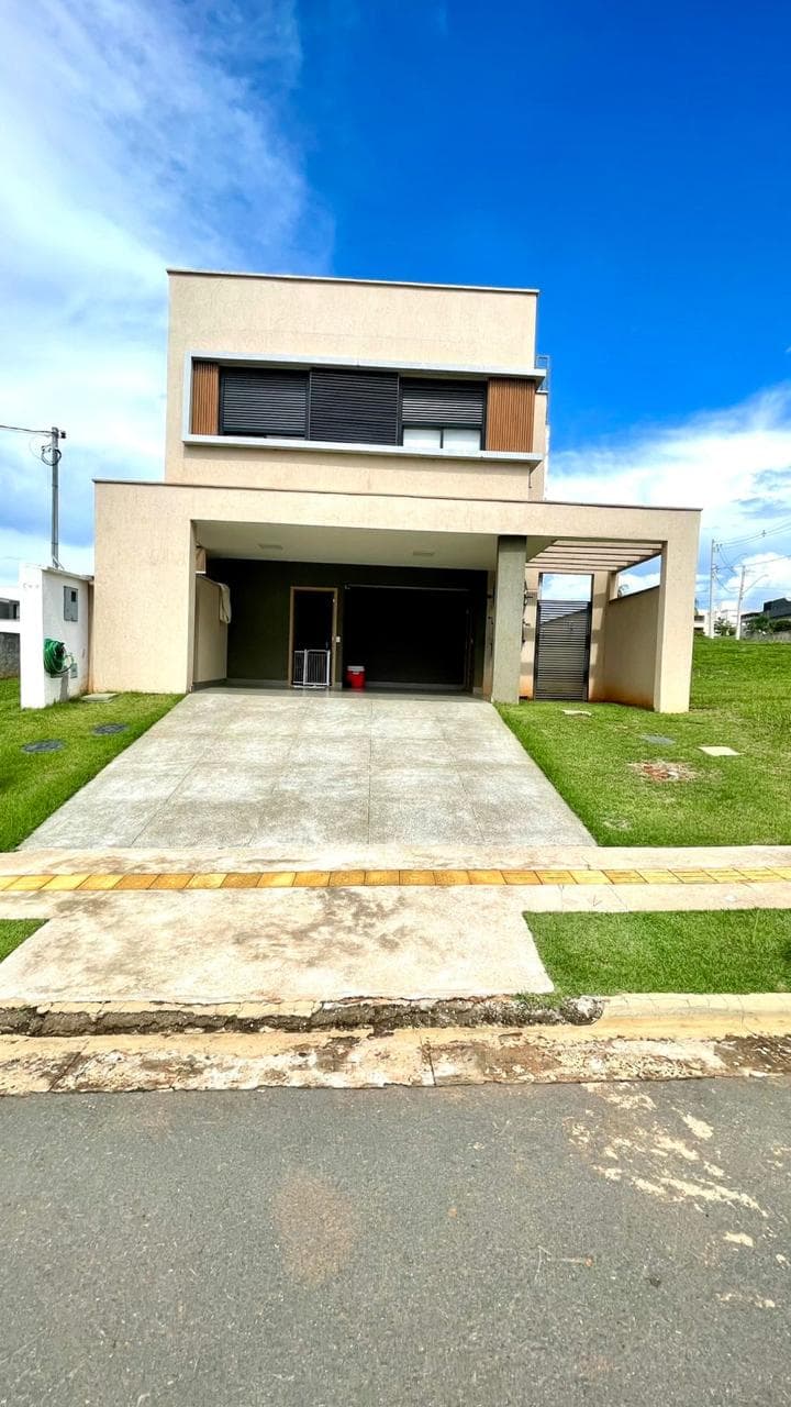 Sobrado para venda com 191 metros quadrados com 3 quartos em Jardins Capri - Senador Canedo - GO