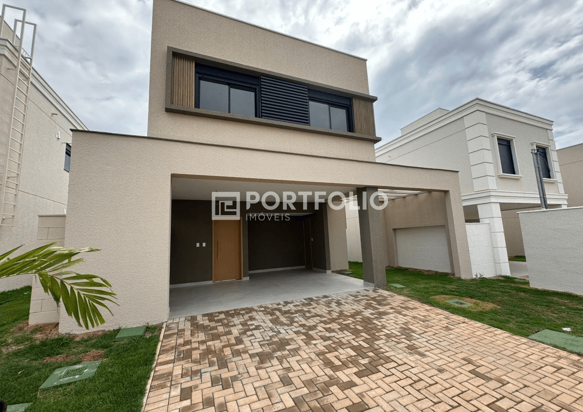 Sobrado à venda com 4 quartos no Jardins Lyon, Aparecida de Goiânia