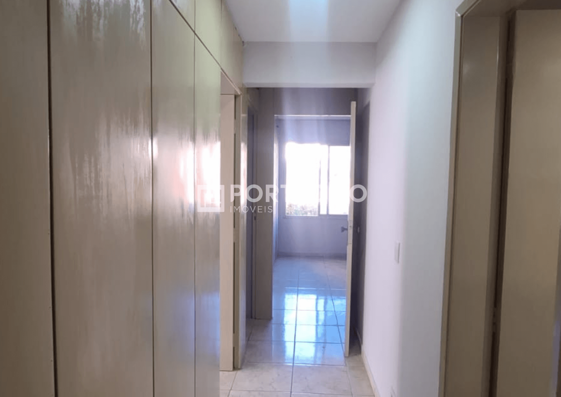 Apartamento à venda com 3 quartos/ 1 suíte no Setor Marista, Goiânia, GO