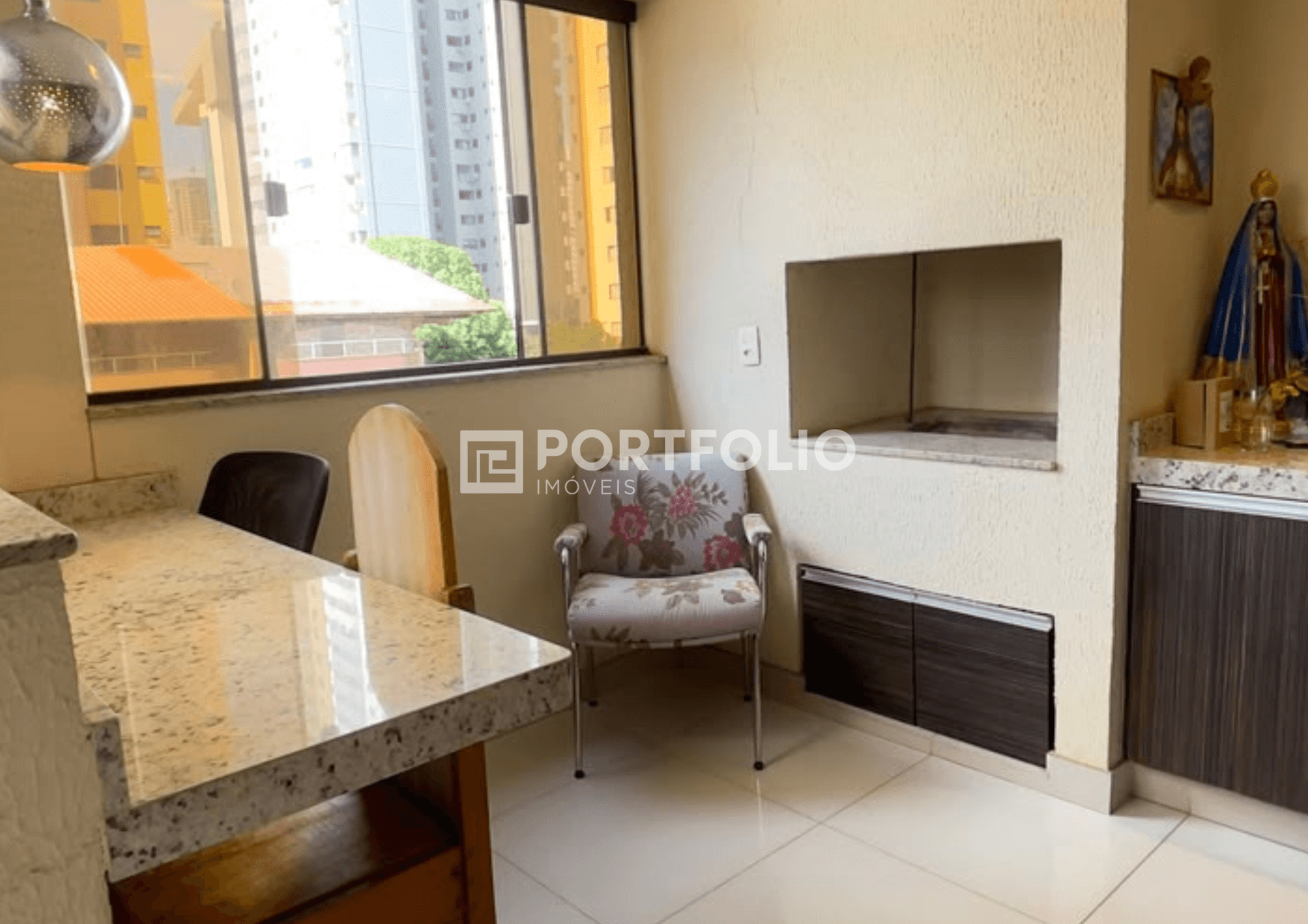 Apartamento à venda com 4 quartos no Res. Seara do Bueno, Goiânia.