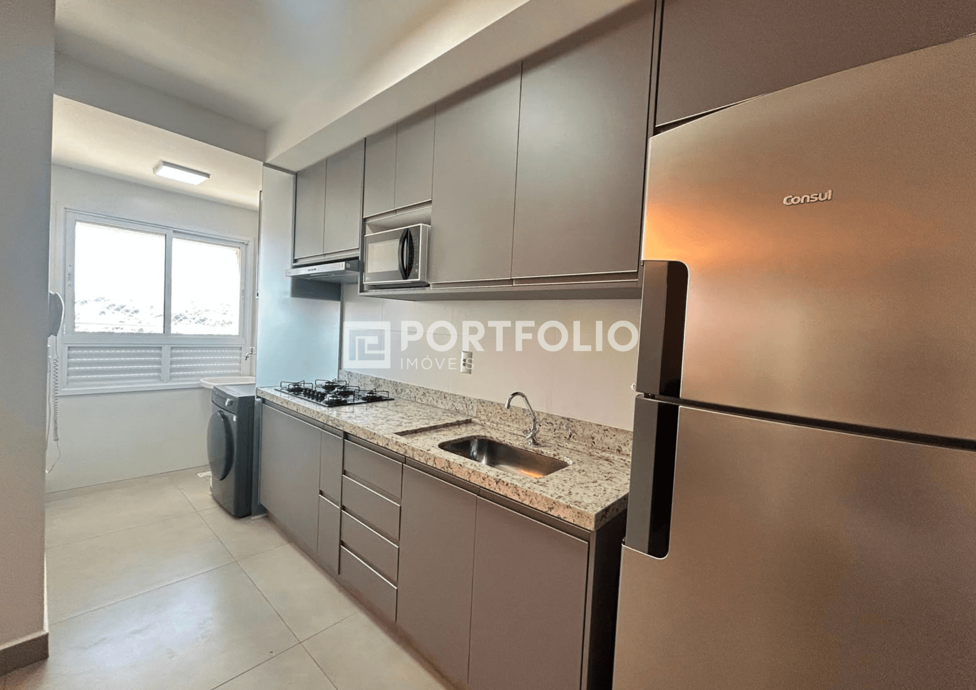 Apartamento mobiliado para locação com 3 quartos no Katedral Sky, Centro, Goiânia