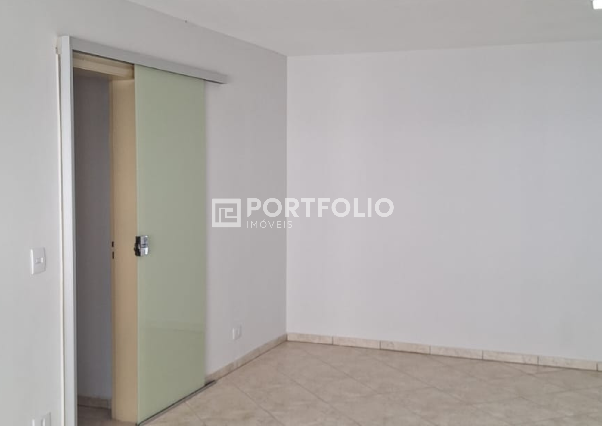 Apartamento à venda com 3 quartos/ 1 suíte no Setor Marista, Goiânia, GO