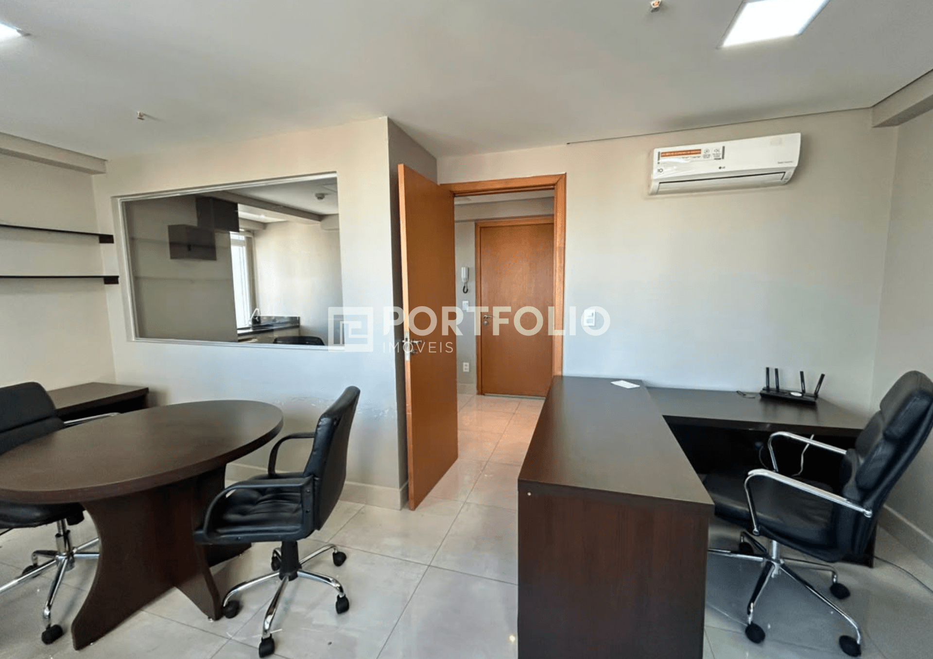Sala comercial mobiliada para locação no Jardim Goiás, Goiânia