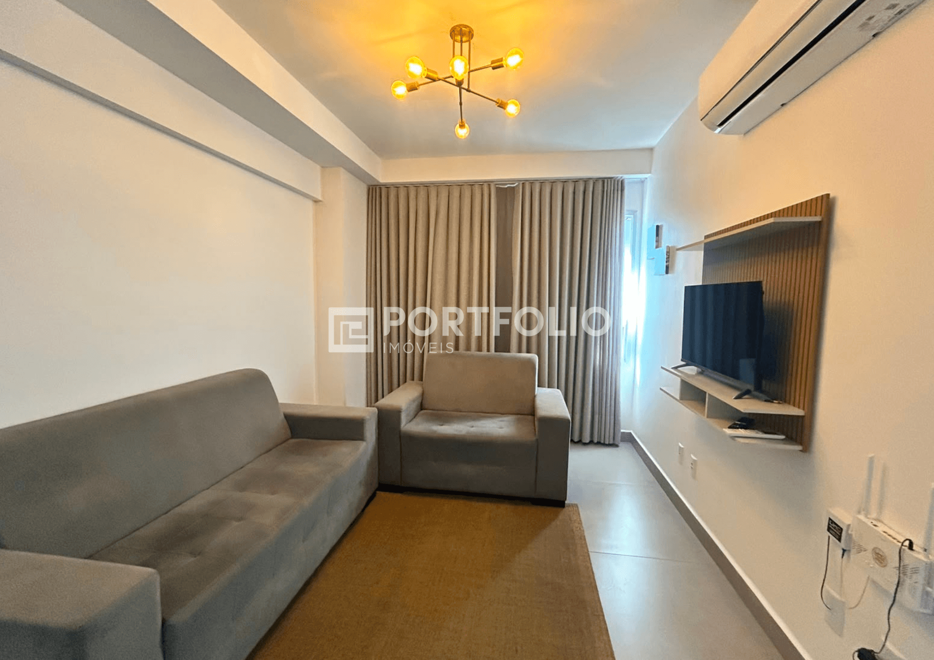 Apartamento mobiliado para locação com 3 quartos no Katedral Sky, Centro, Goiânia