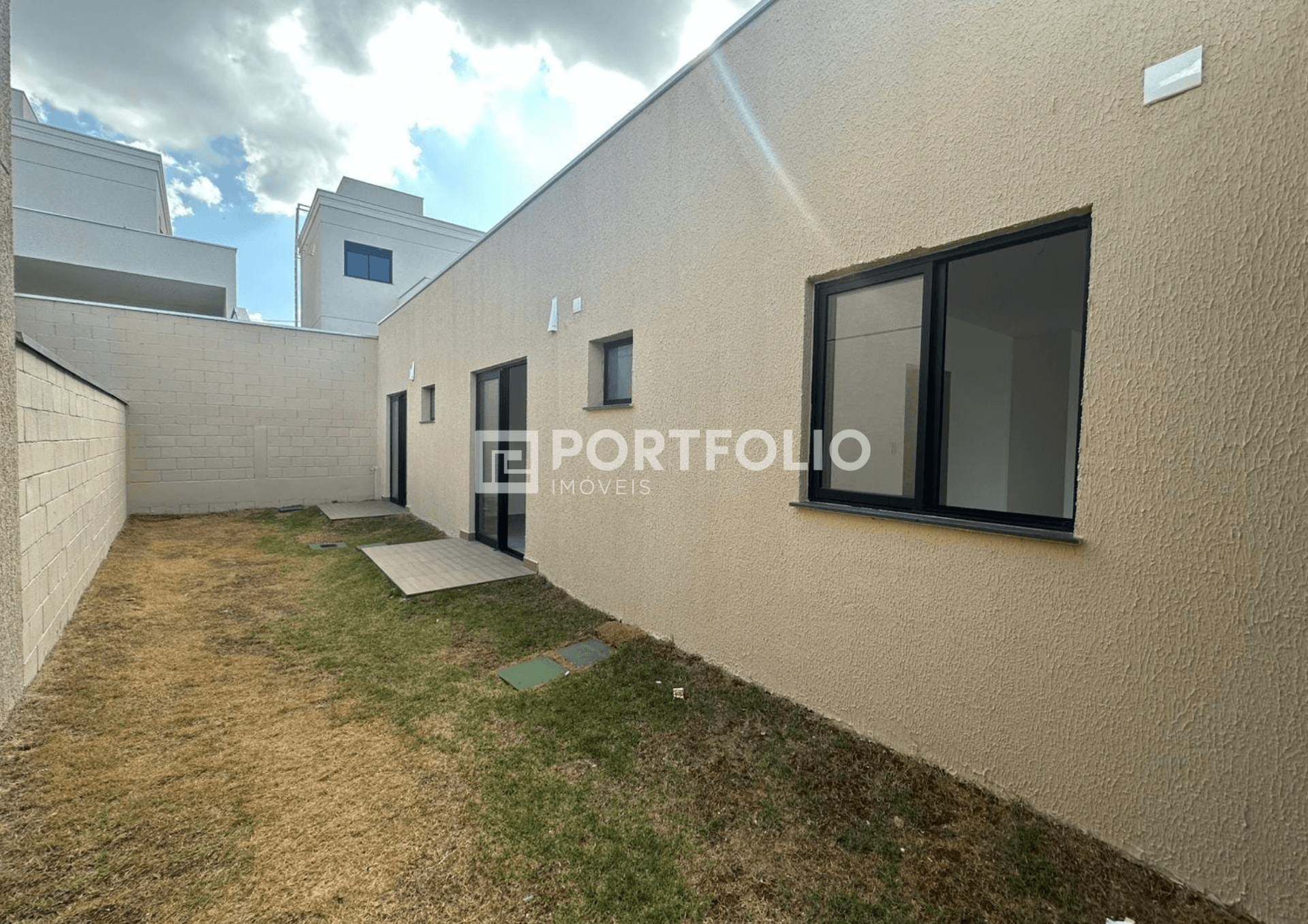 Casa à venda com 3 suítes no Jardins Lyon, Aparecida de Goiânia