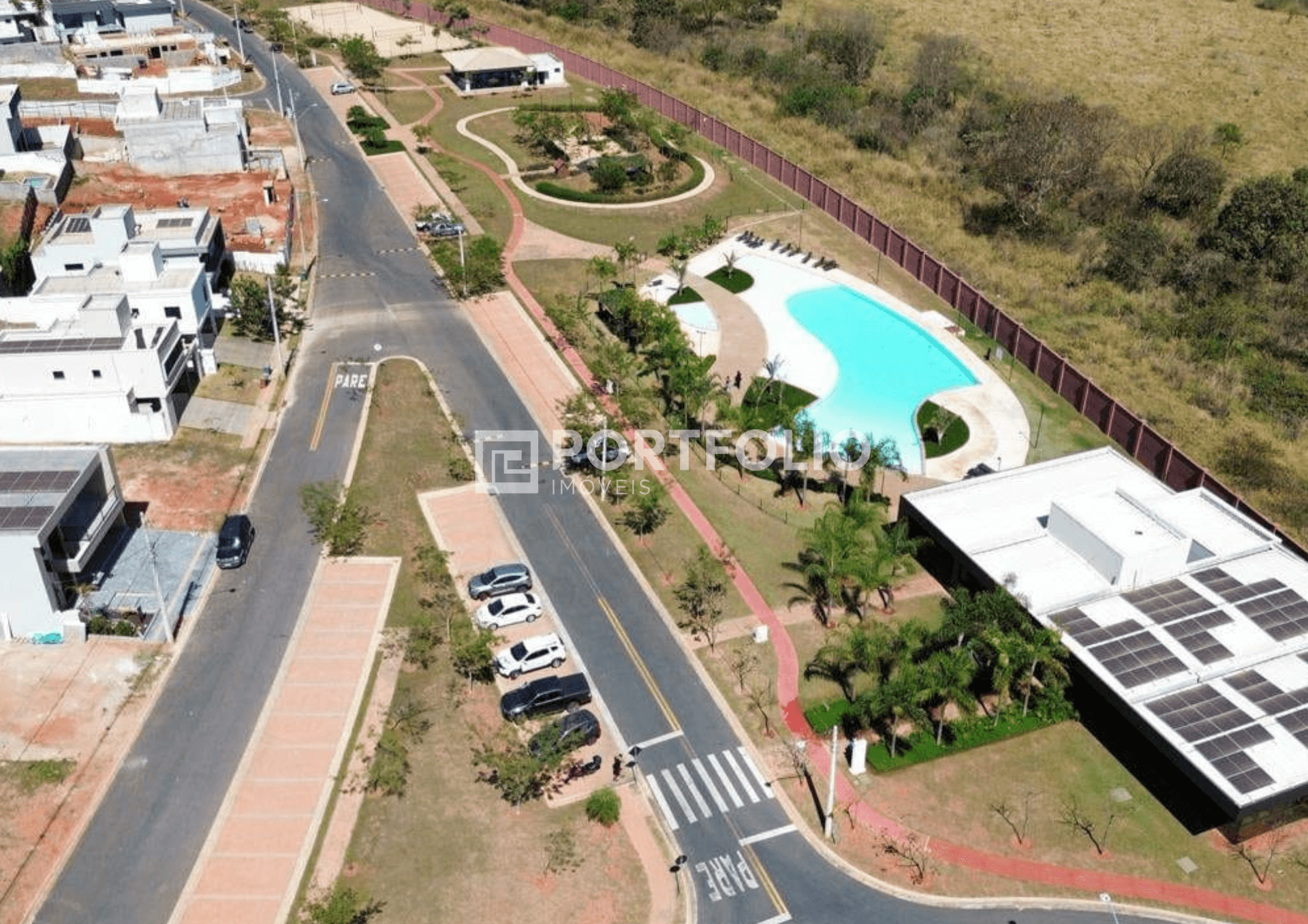 Terreno à venda com 250m² no Jardins Capri, Senador Canedo