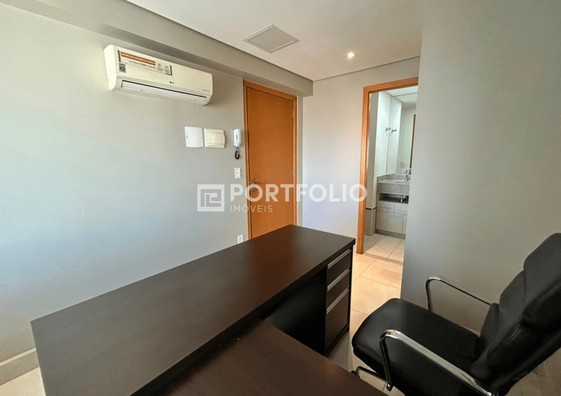 Sala comercial mobiliada para locação no Jardim Goiás, Goiânia