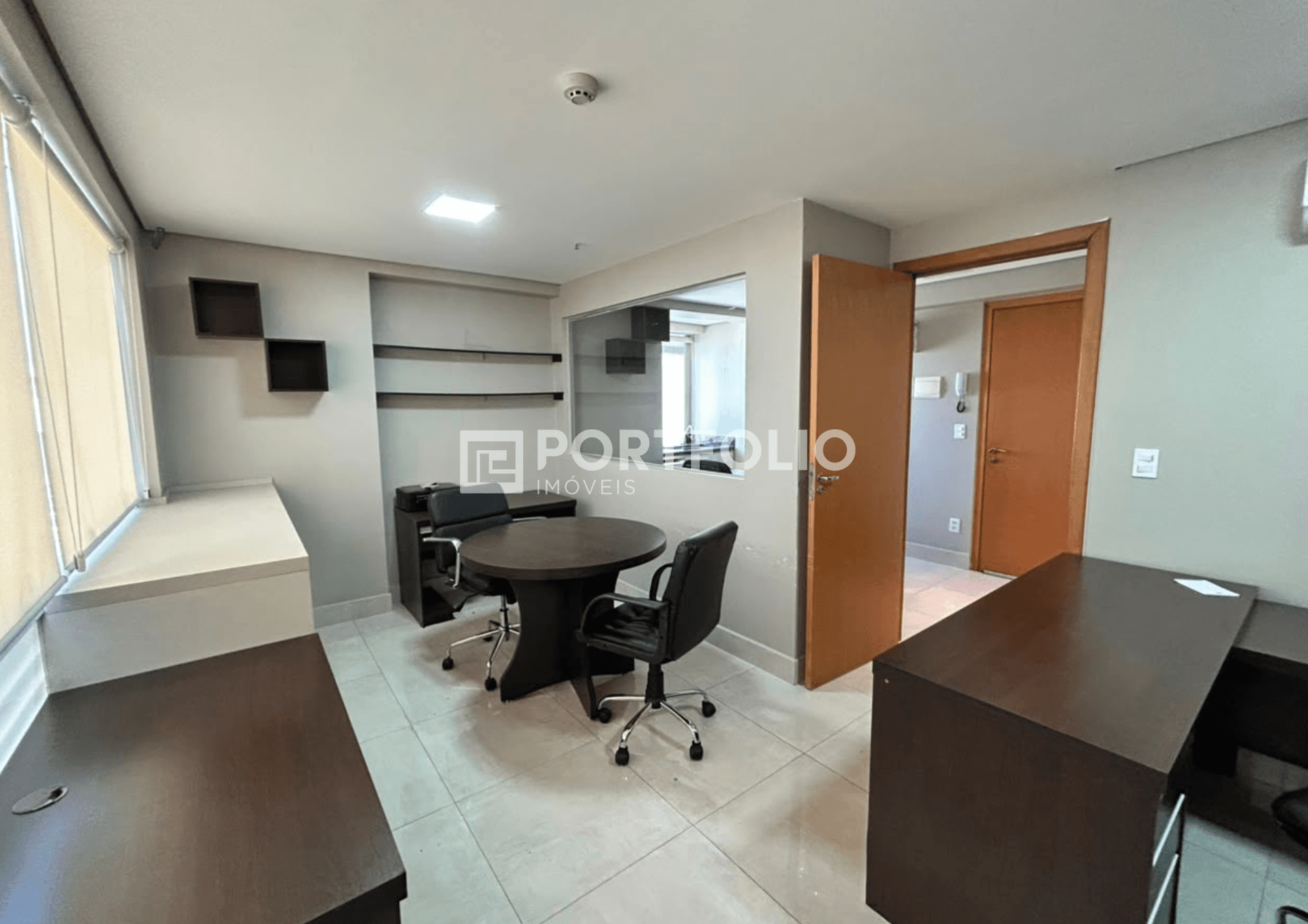 Sala comercial mobiliada para locação no Jardim Goiás, Goiânia