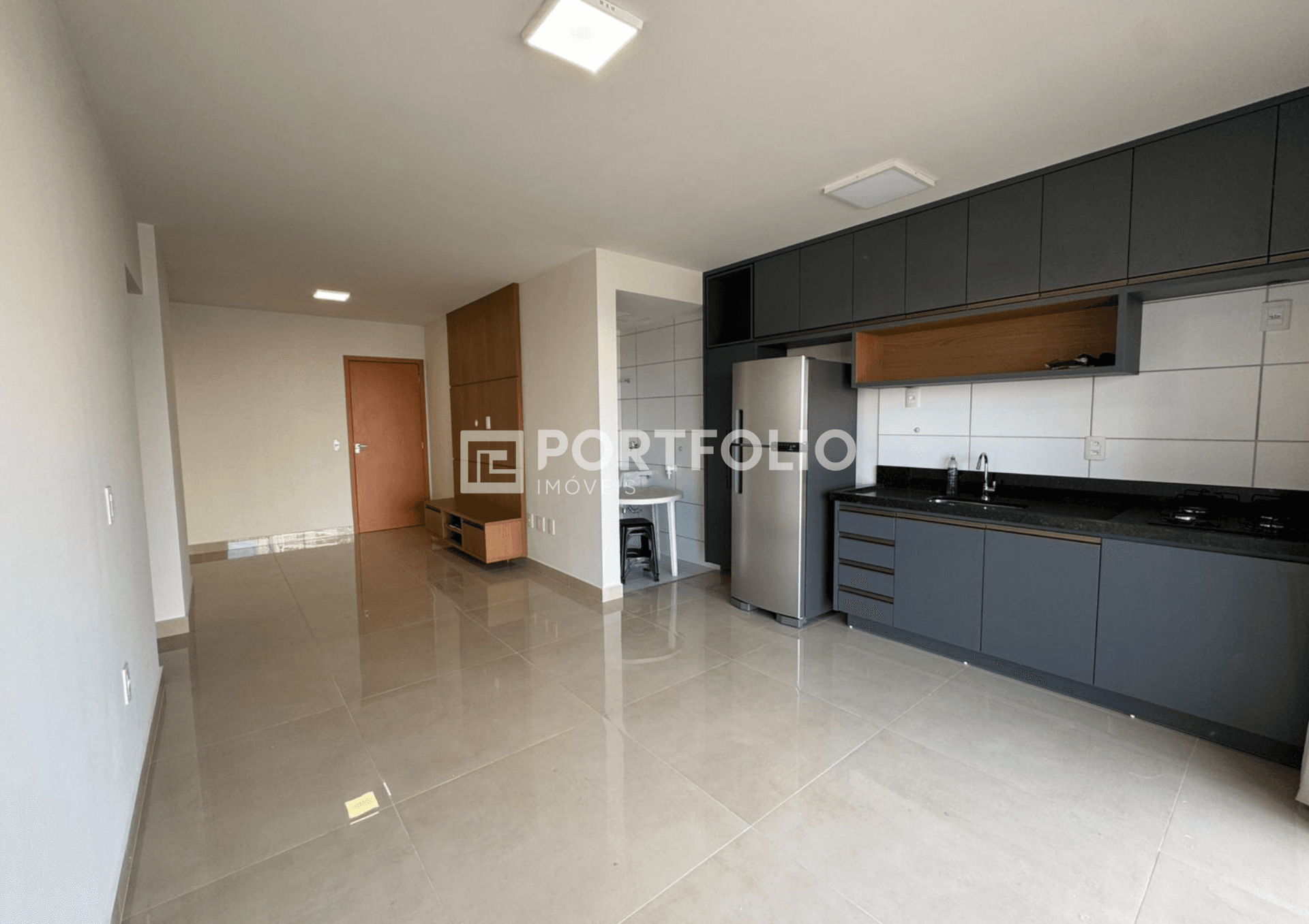 Apartamento para locação 2 quartos/1 suíte no Res. Vaca Brava 53, Setor Bueno, Goiânia.
