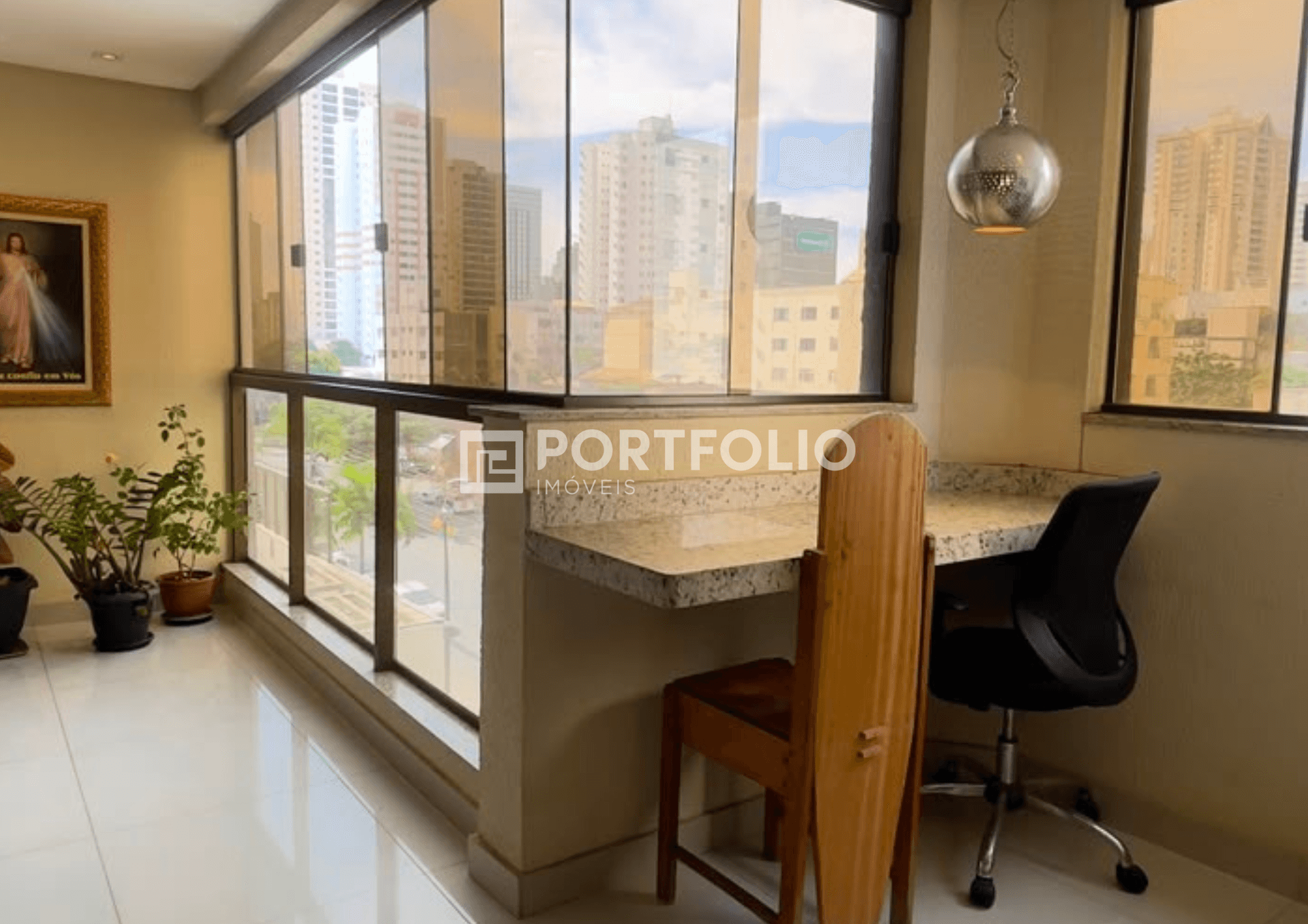 Apartamento à venda com 4 quartos no Res. Seara do Bueno, Goiânia.