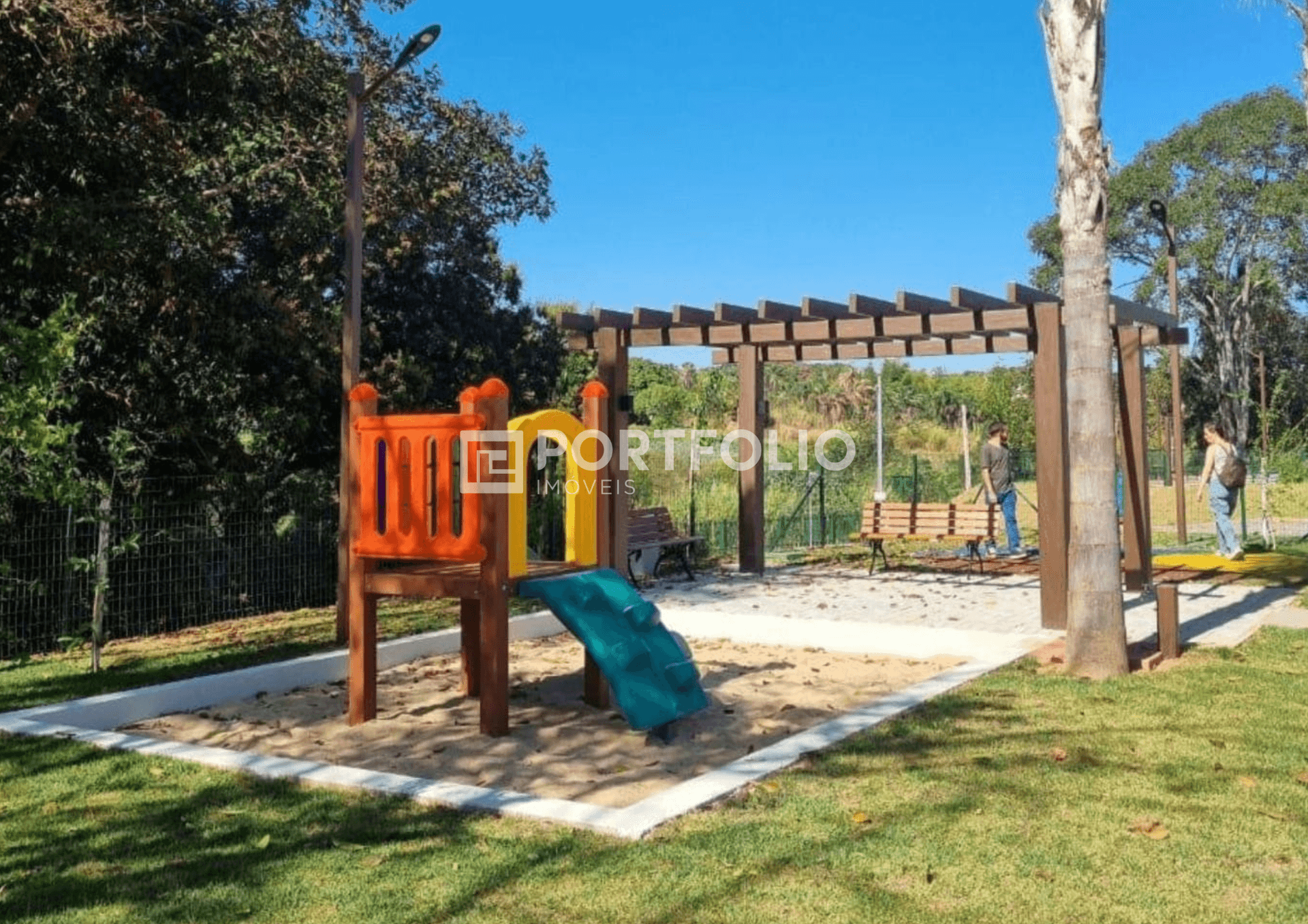 Terreno à venda, 211 m² por R$ 207.000,00 - Jardins Versalhes - Aparecida de Goiânia/GO