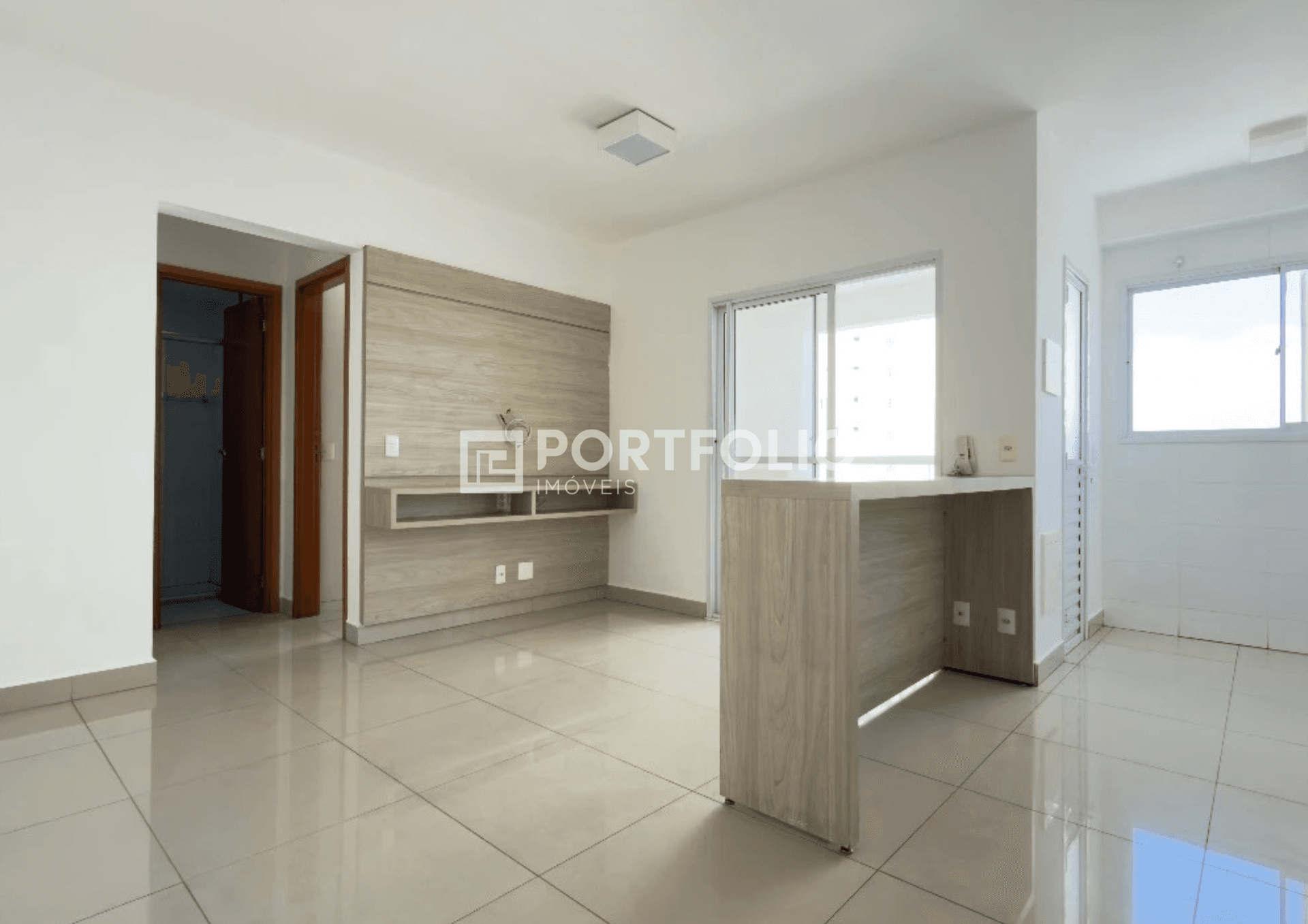 Apartamento à venda no Neo Practice Home, Setor Bueno, Goiânia.