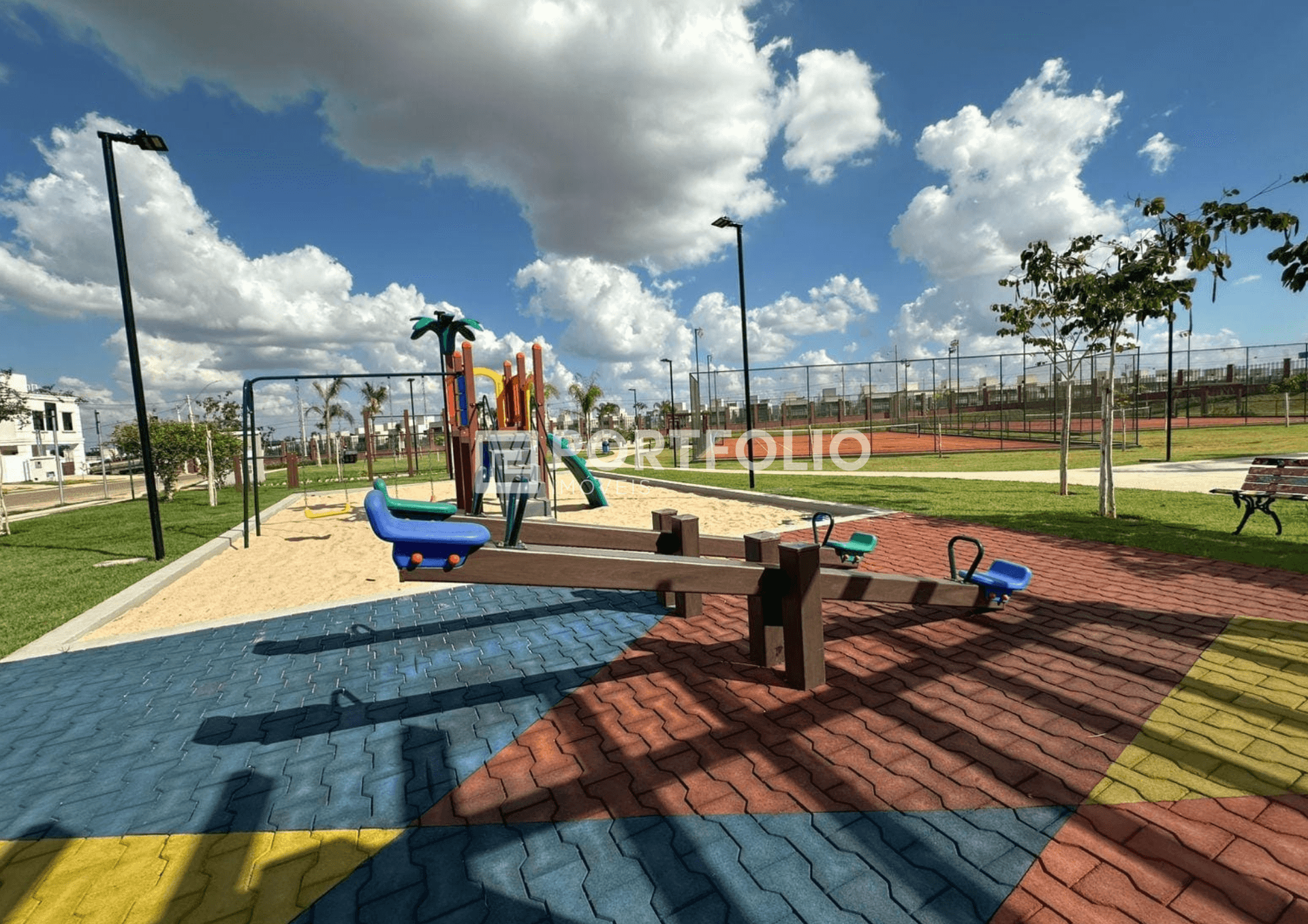 Casa à venda com 3 suítes no Jardins Lyon, Aparecida de Goiânia