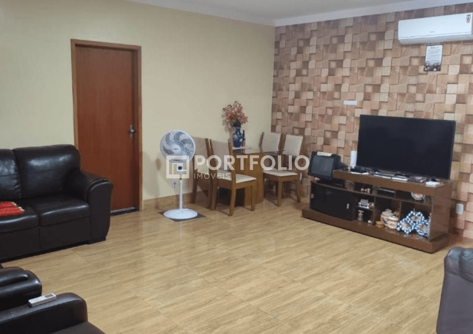 Casa à venda com 3 quartos 220 m² no Jardim América, Goiânia.