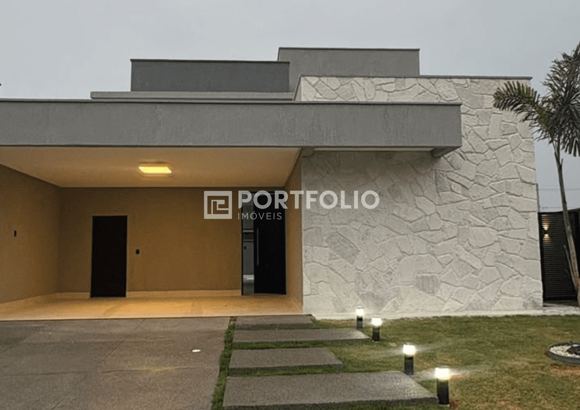 Casa térrea à venda 3 suítes no ParqVille Pinheiros, Aparecida de Goiânia.