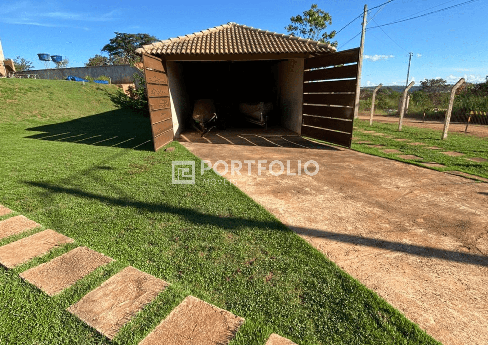 Chácara mobiliada à venda com 6 quartos/ 6 suítes em Olhos D Água, Alexânia, GO