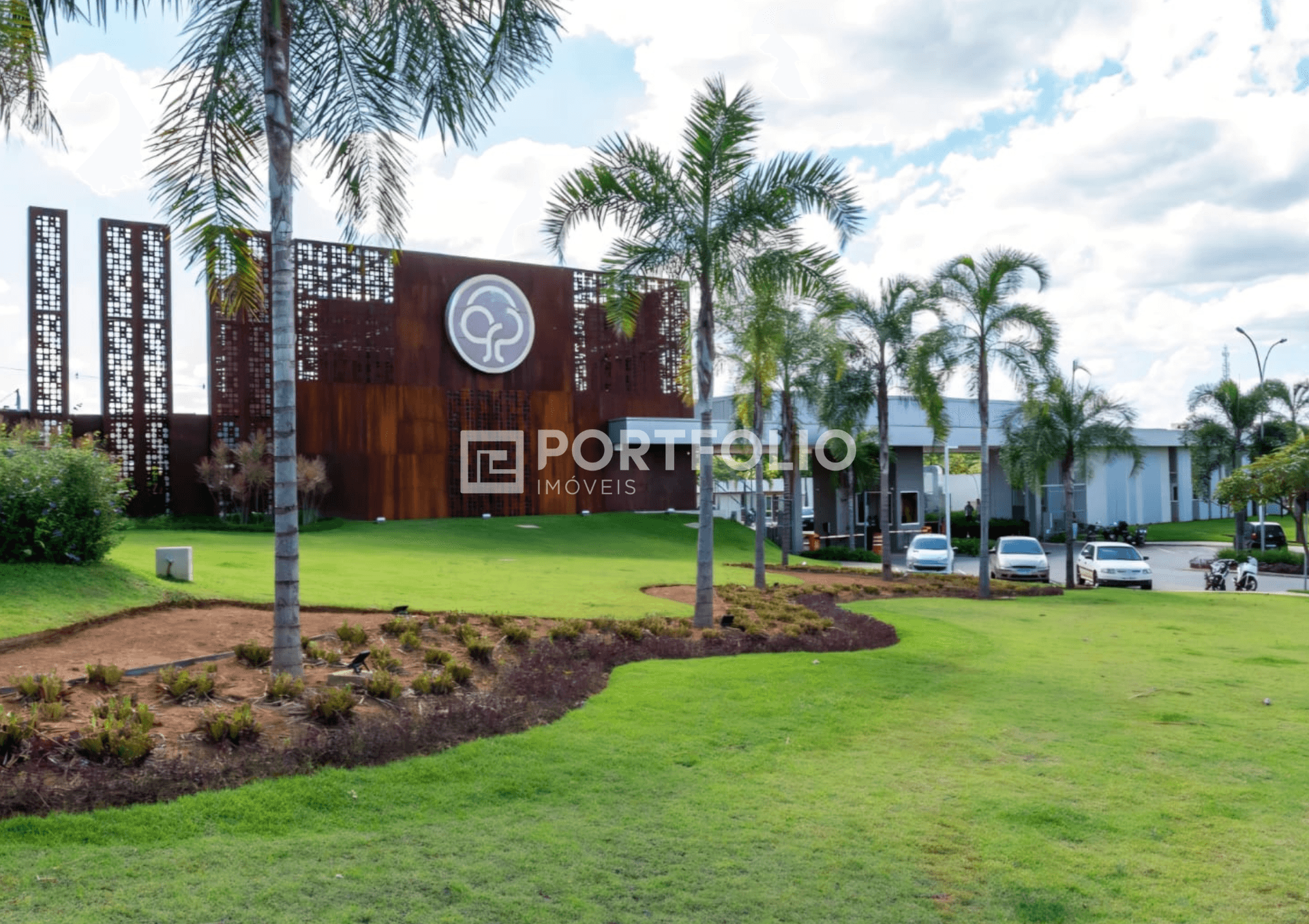 Lote de esquina à venda no Residencial Araguaia, Aparecida de Goiânia, GO