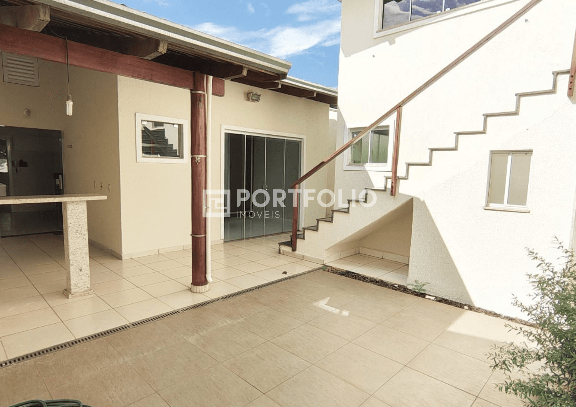 Casa à venda com 3 quartos no Residencial Alice Barbosa, Goiânia, GO
