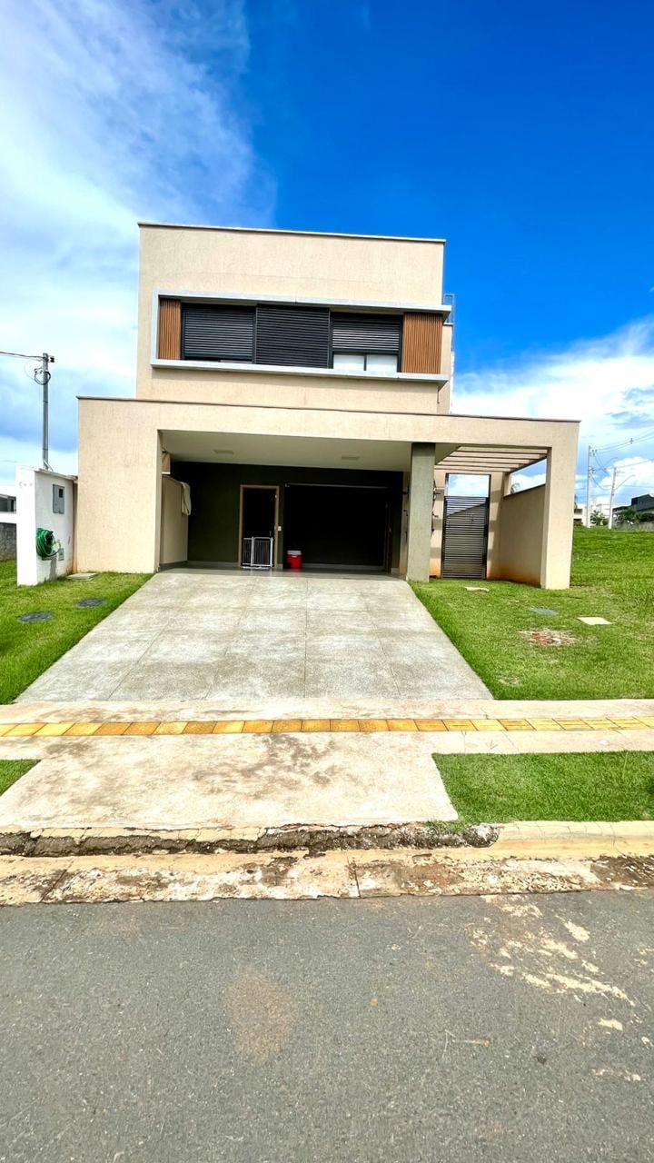 Sobrado para venda com 191 metros quadrados com 3 quartos em Jardins Capri - Senador Canedo - GO
