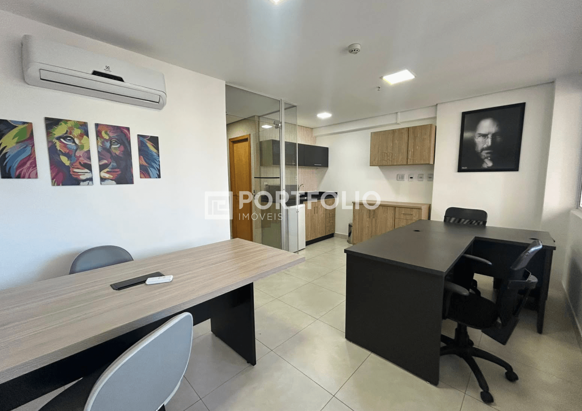 Sala comercial mobiliada para locação na Brookfield Towers, Jd Goiás, Goiânia