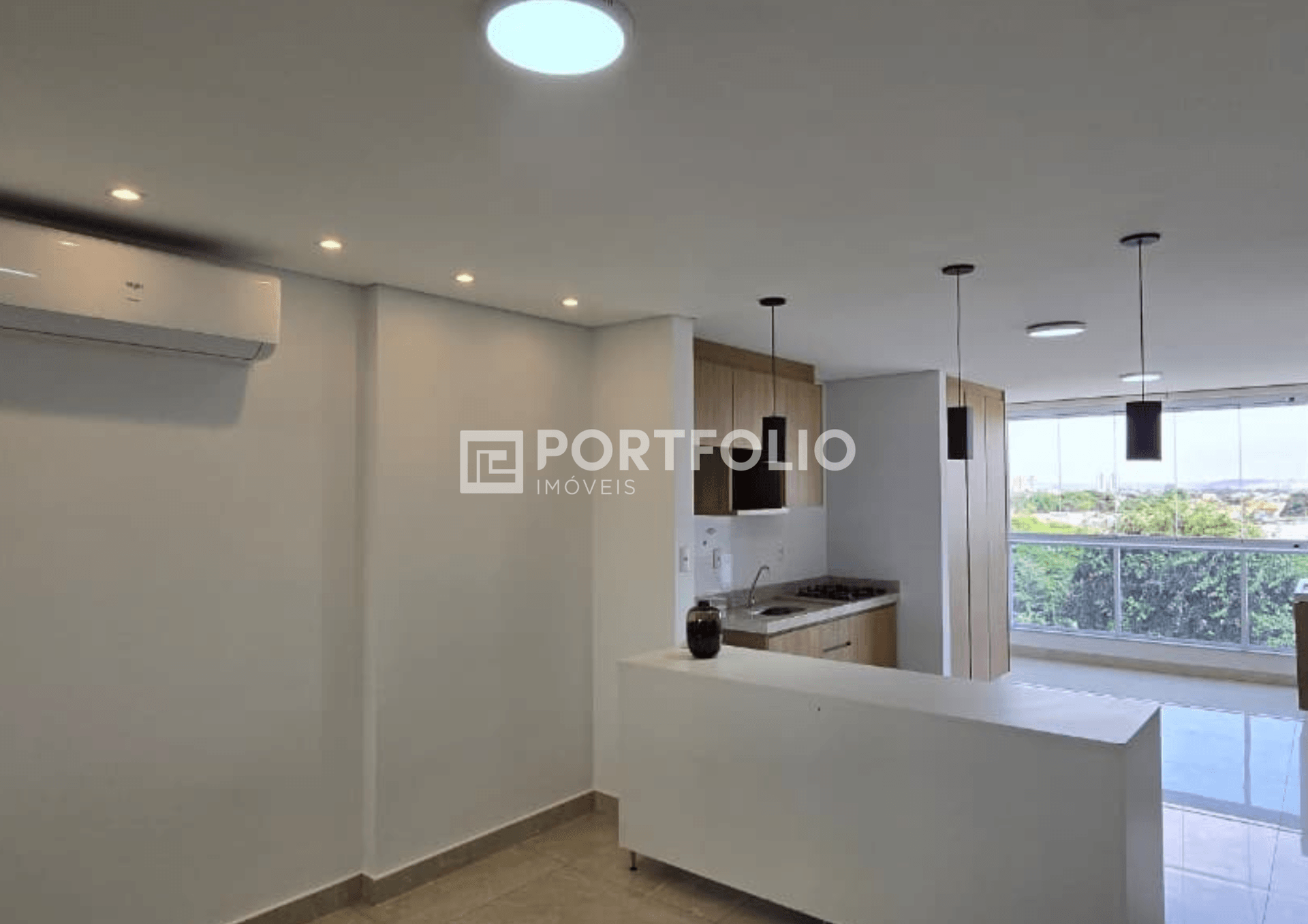 Apartamento à venda com 3 quartos/ 2 suítes no Setor Coimbra, Goiânia, GO