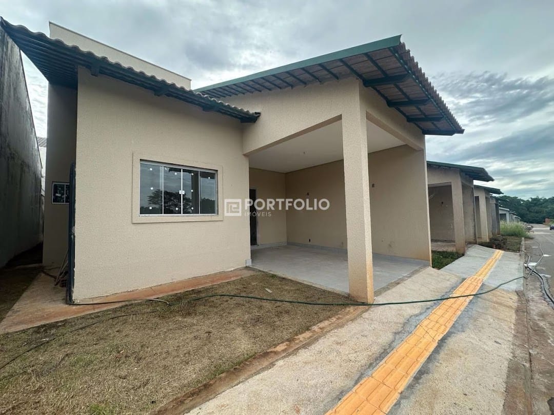 Casa Residencial à venda com 3 quartos, Jardim Balneário Meia Ponte, Goiânia