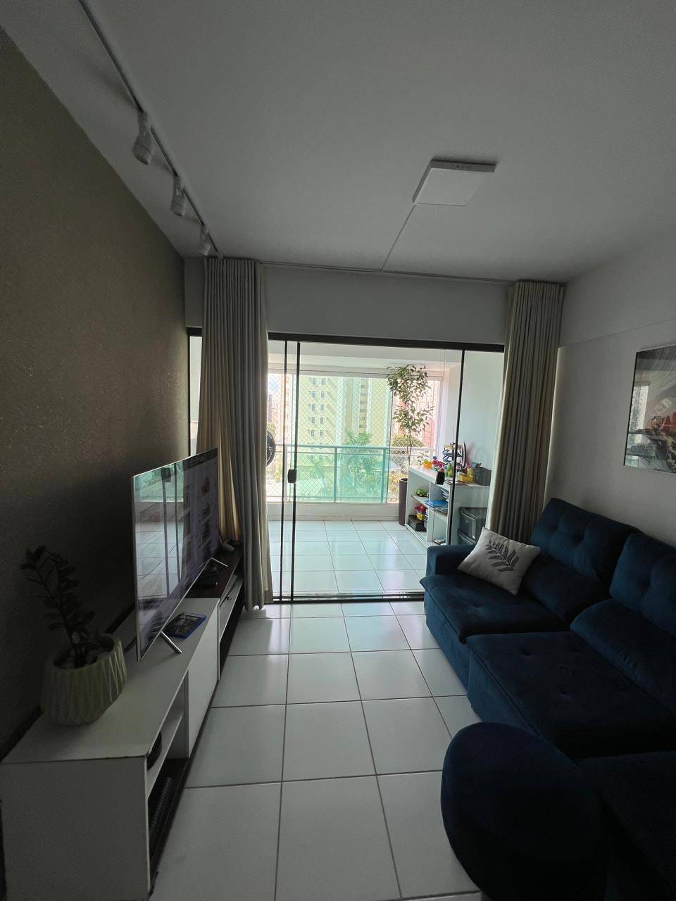 Apartamento à venda no Setor Bueno com 82m², 2 vagas paralelas, Goiânia