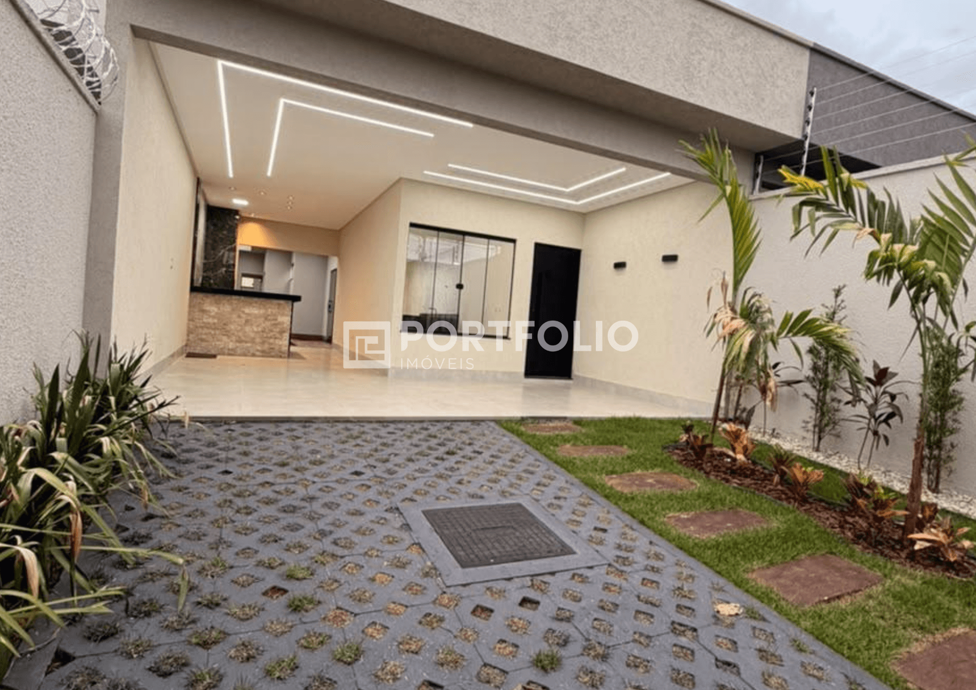 Casa à venda com 3 quartos/ 1 suíte no Setor Três Marias, Goiânia, GO