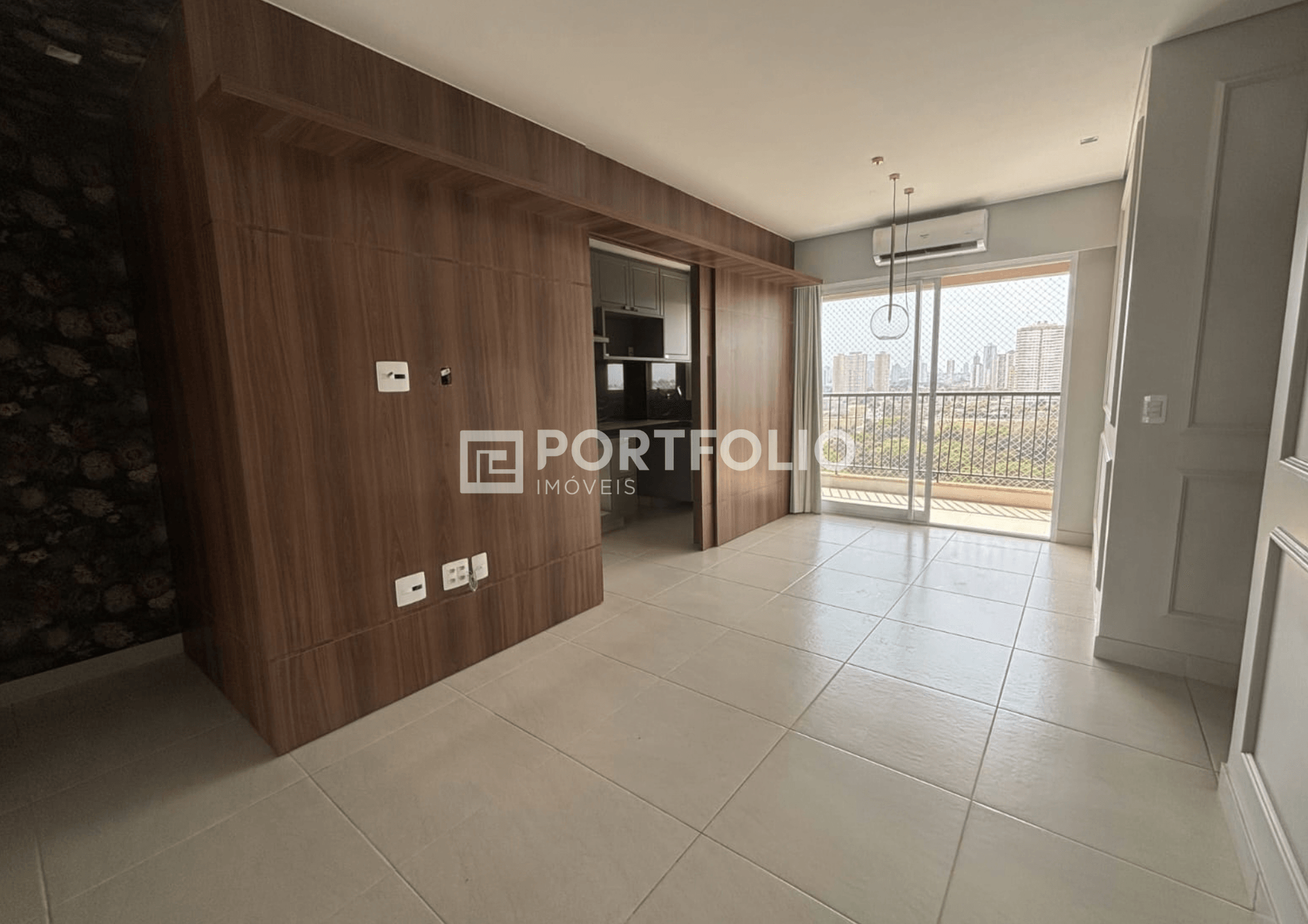 Apartamento à venda com 2 quartos/ 1 suíte no Setor Vila Rosa, Goiânia