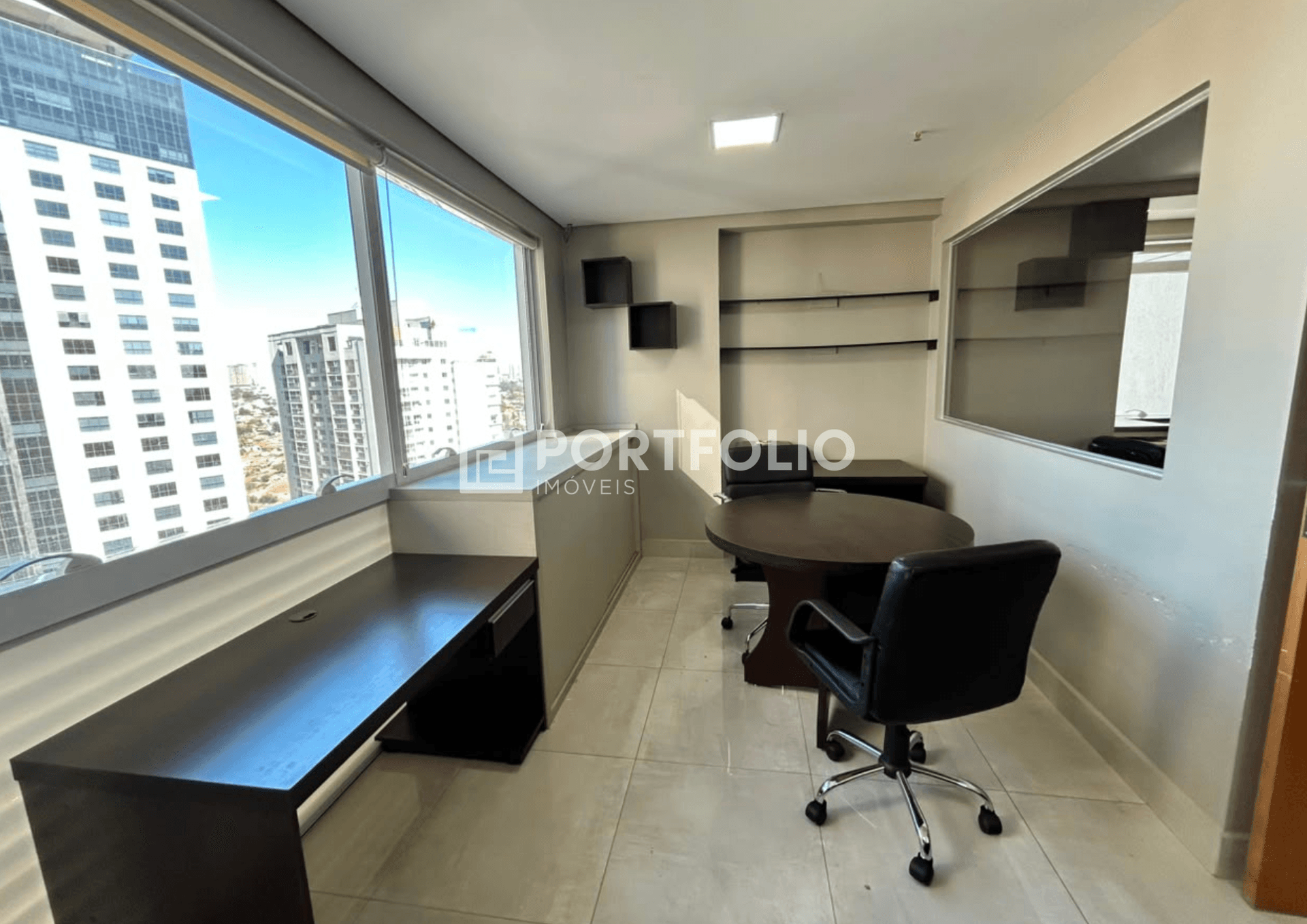 Sala comercial mobiliada para locação no Jardim Goiás, Goiânia