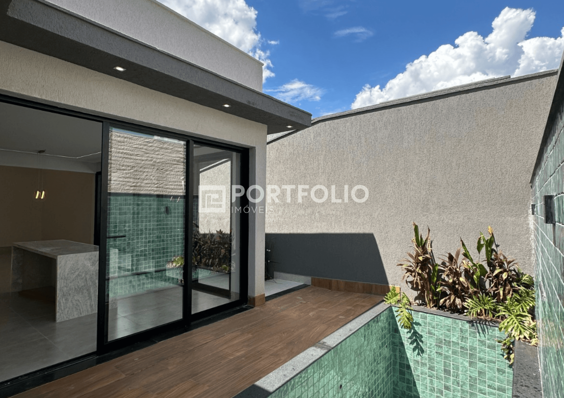 Casa à venda com 3 quartos/ 3 suítes no Jardins Porto, Senador Canedo, GO