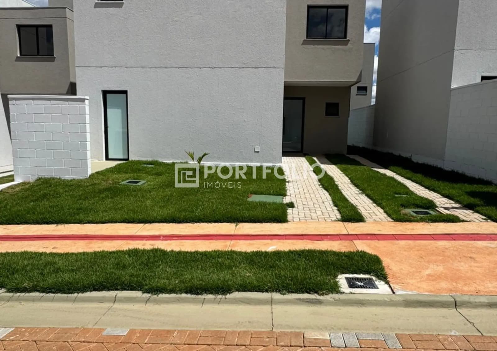 Sobrado à venda com 2 suítes no Jardins Cannes, Aparecida de Goiânia, GO
