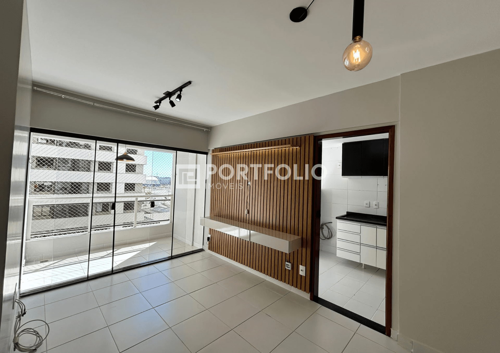 Apartamento para locação com 2 quartos/ 1 suíte no Alto da Glória, Goiânia, GO