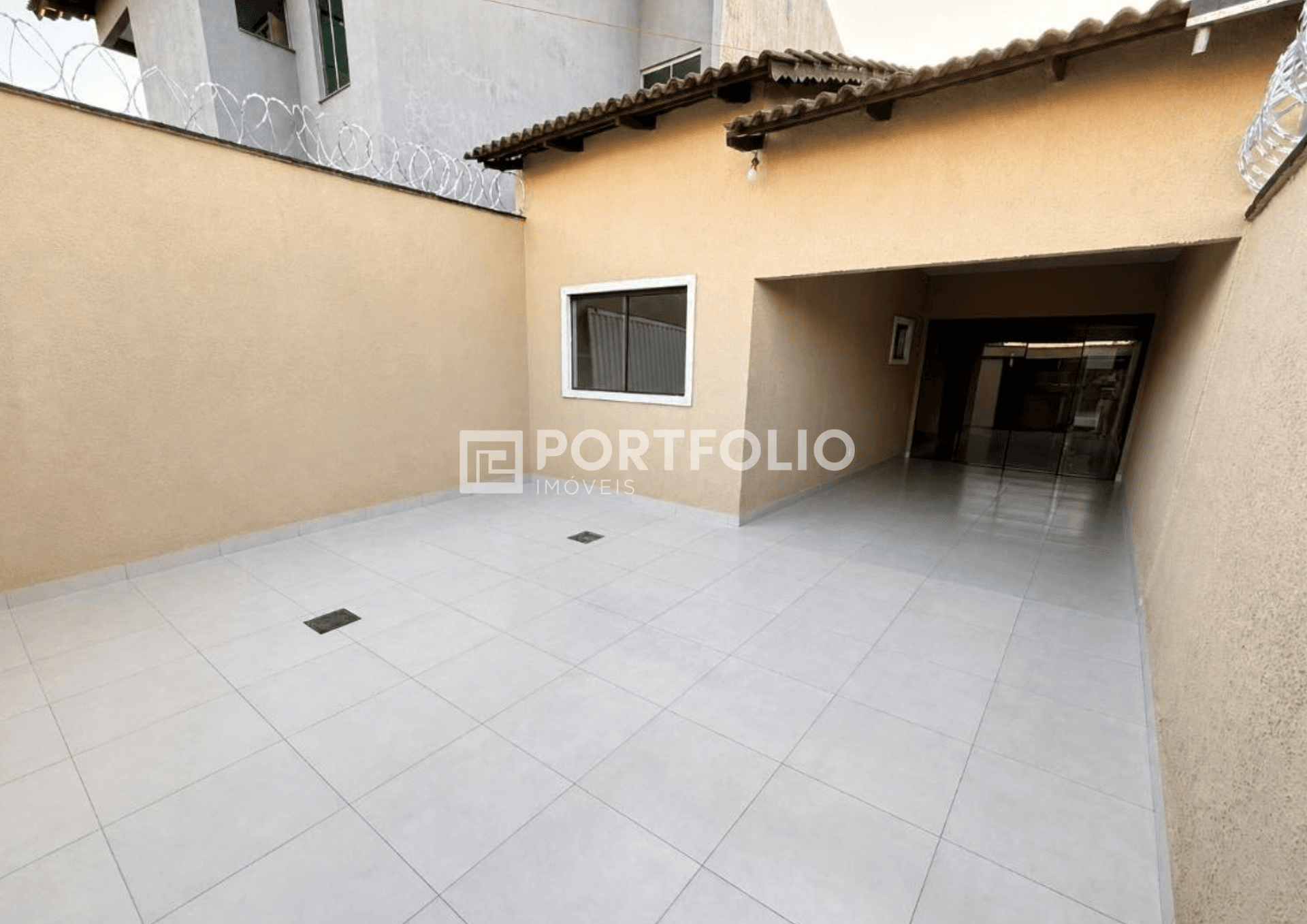 Casa à venda com 3 quartos/ 1 suíte no Setor Três Marias, Goiânia, GO