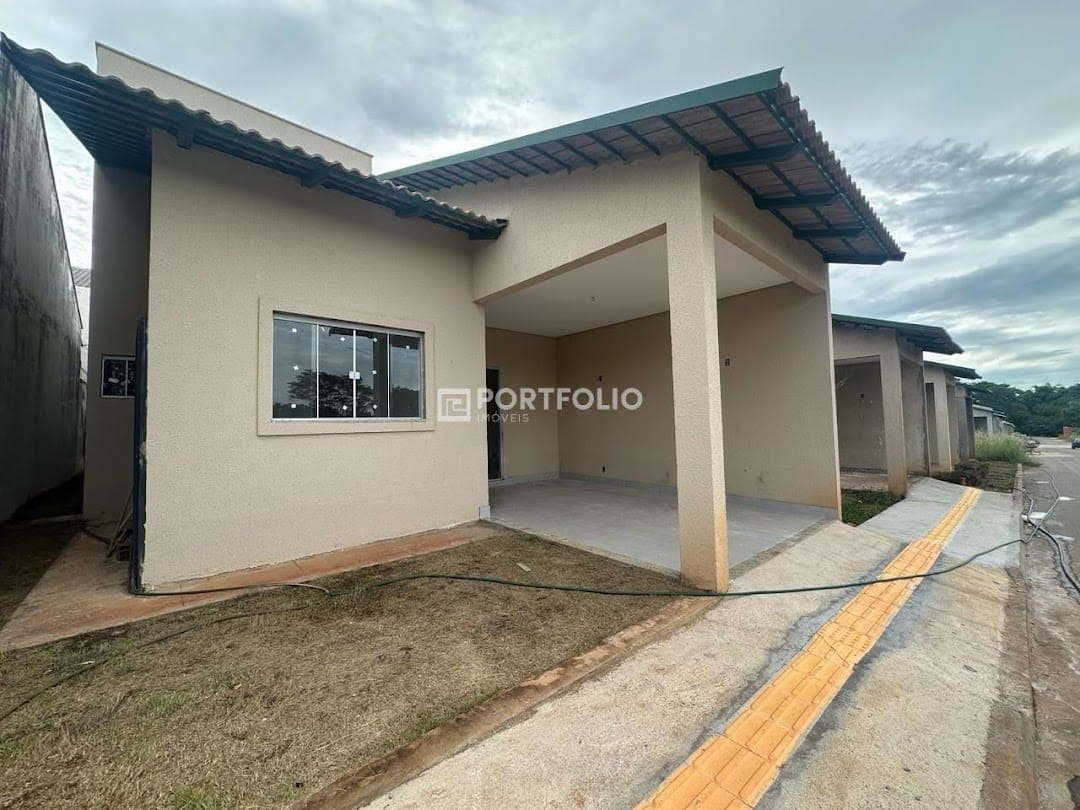 Casa Residencial à venda com 3 quartos, Jardim Balneário Meia Ponte, Goiânia