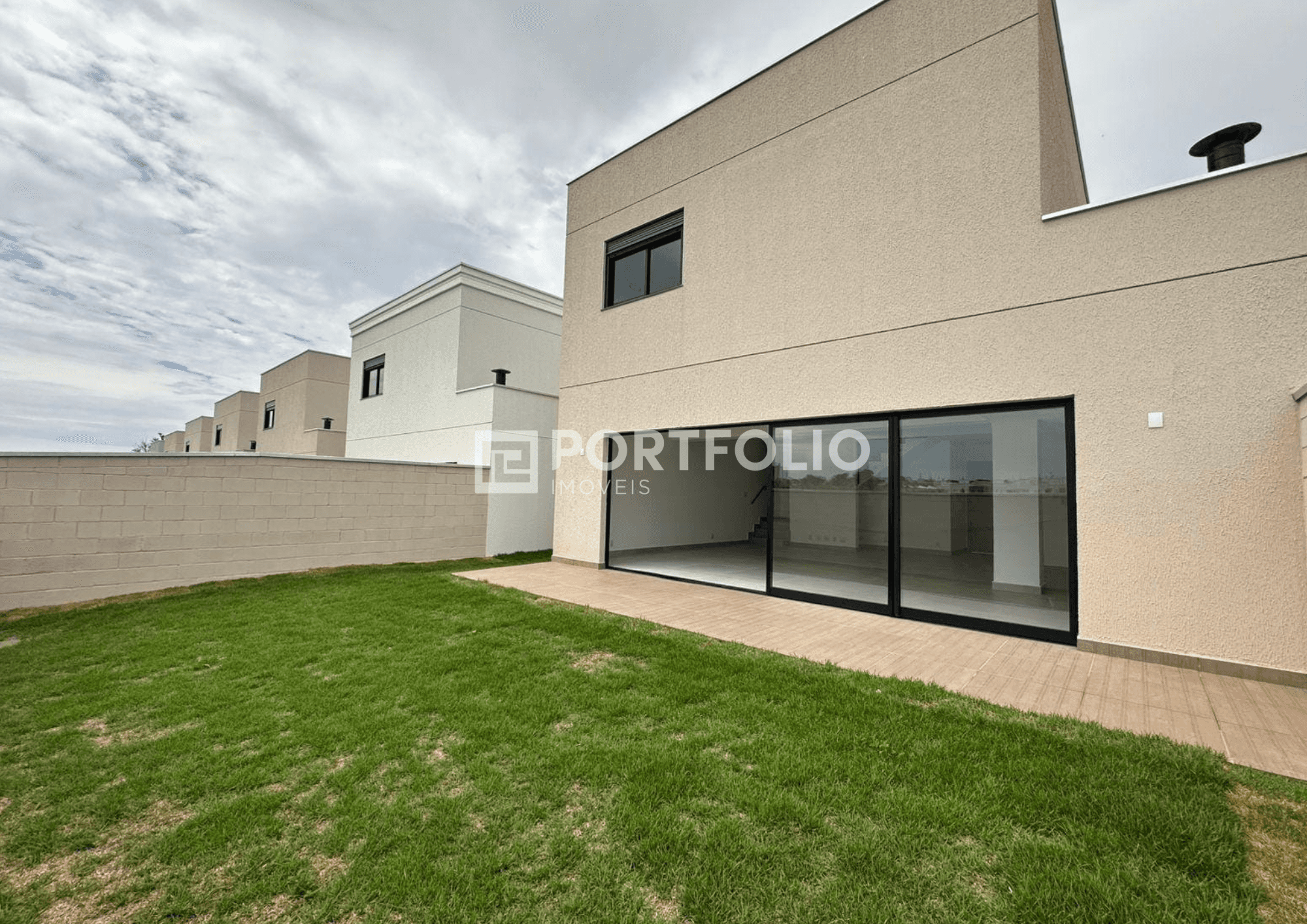 Sobrado à venda, Residencial Jardins Lyon, Aparecida de Goiânia, GO