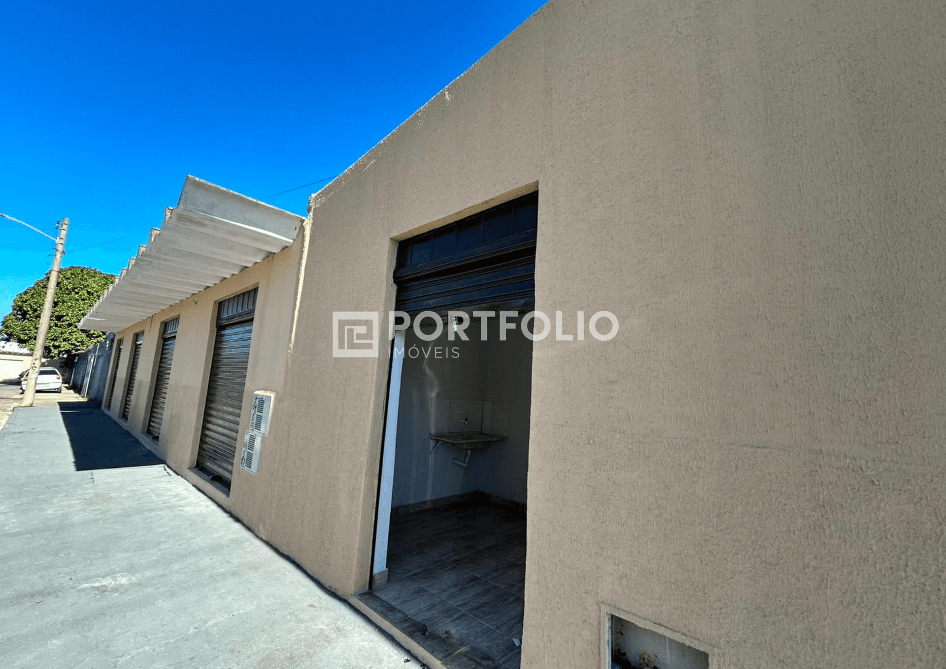 Sala comercial com 28m²