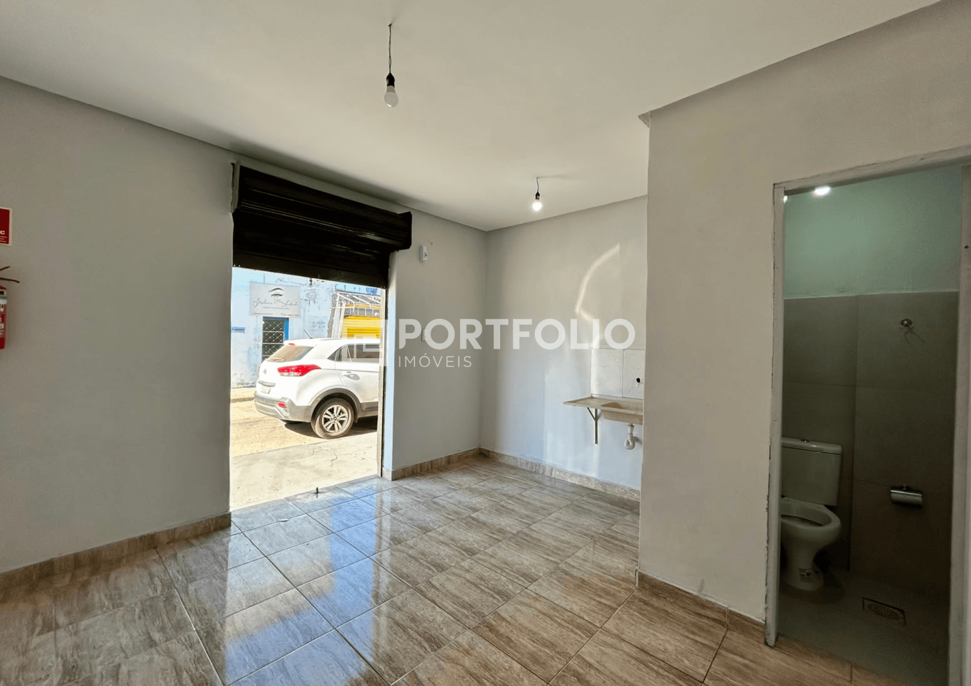 Sala comercial com 28m²