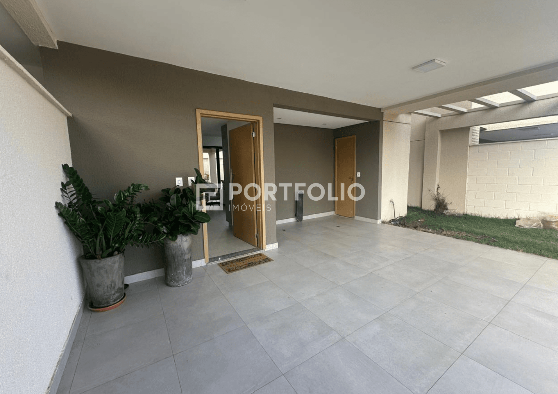 Sobrado à venda com 3 suítes no Jardins Marselha, Aparecida de Goiânia, GO