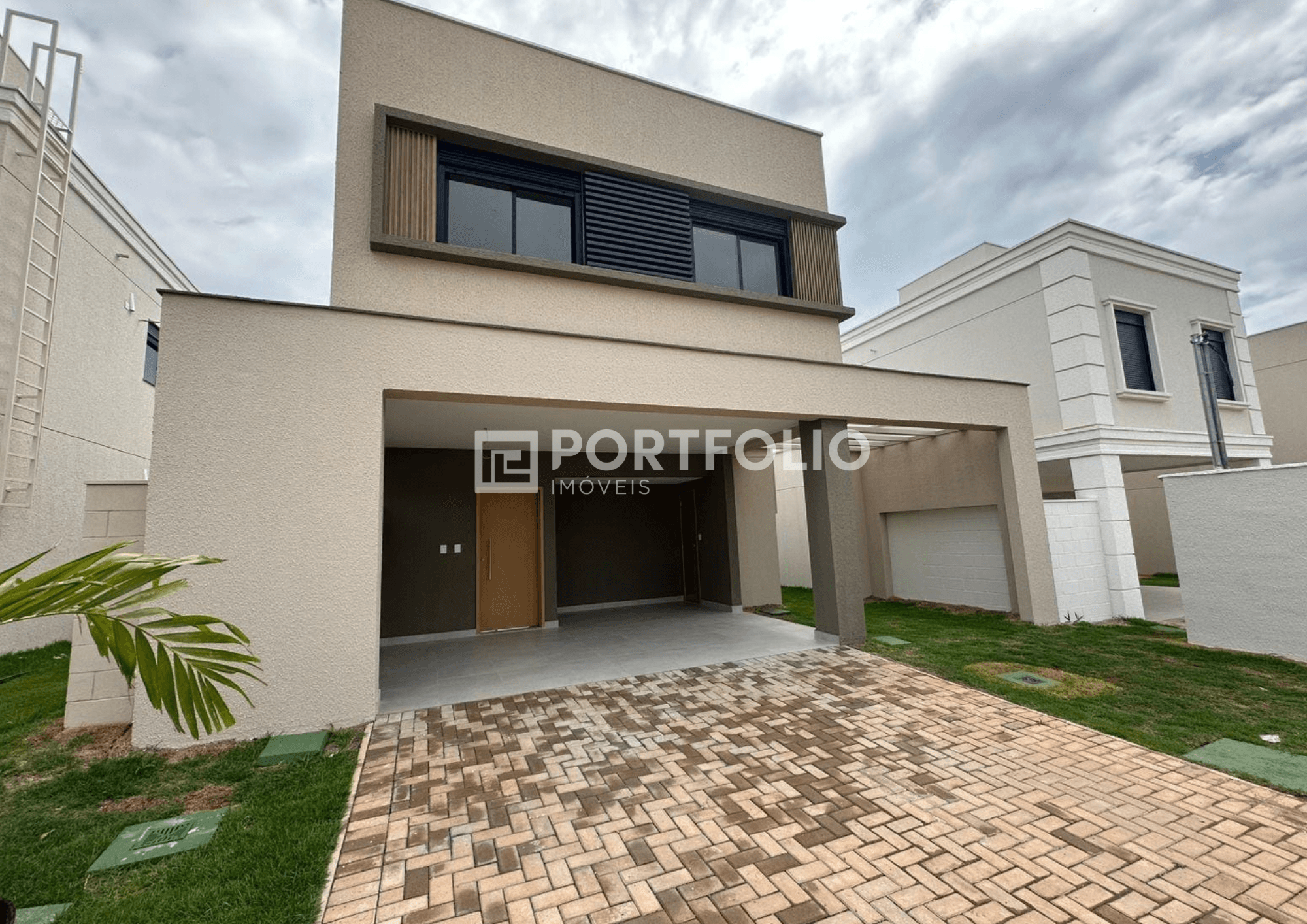 Sobrado à venda, Residencial Jardins Lyon, Aparecida de Goiânia, GO