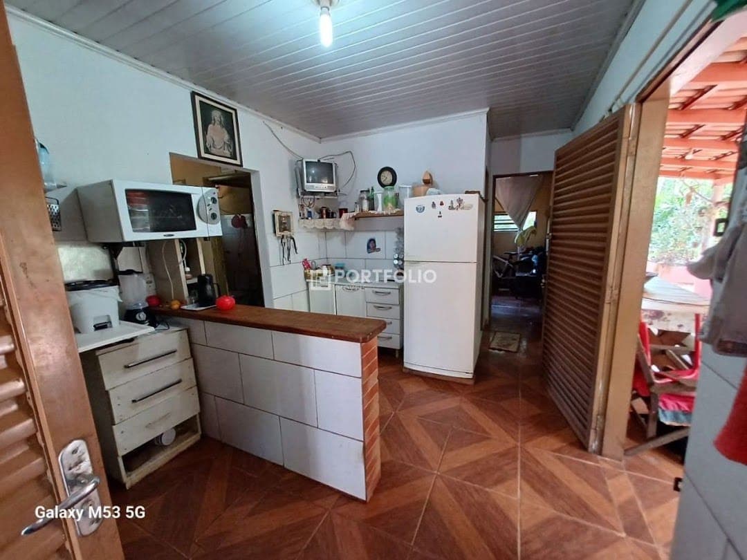 Chácara à venda com poço artesiano dentro de condomínio em Hidrolândia, GO