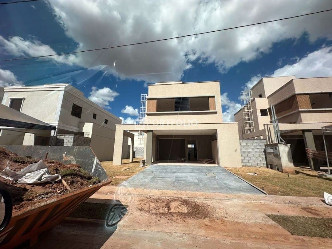 Sobrado Residencial à venda, Conjunto Residencial Storil, Aparecida de Goiânia - SO0490.