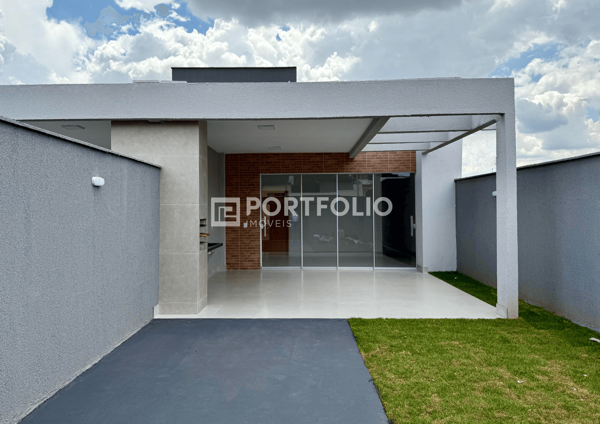 Casa à venda com 2 quartos, Jardim Veneza, Aparecida de Goiânia.