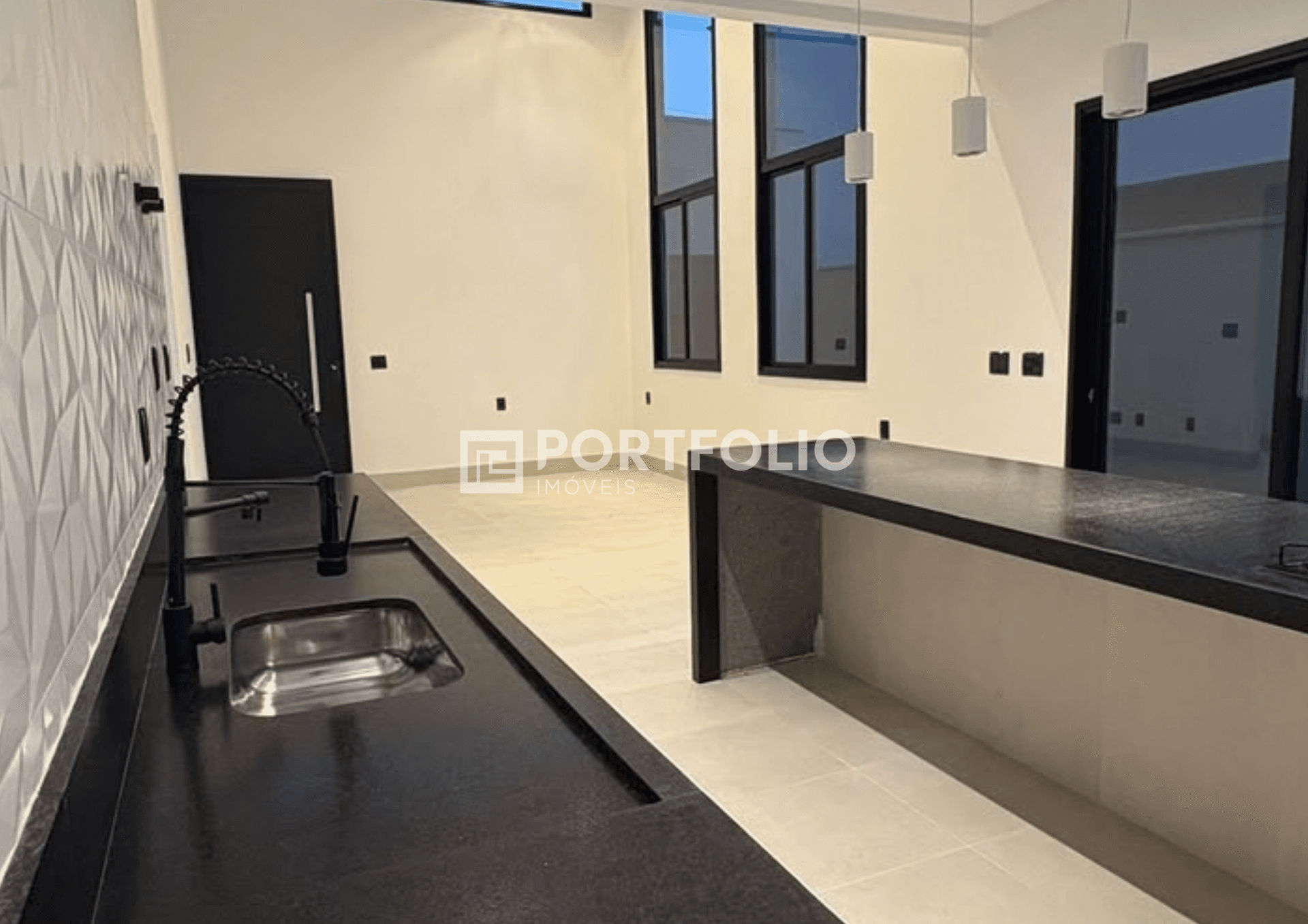 Casa térrea à venda 3 suítes no ParqVille Pinheiros, Aparecida de Goiânia.