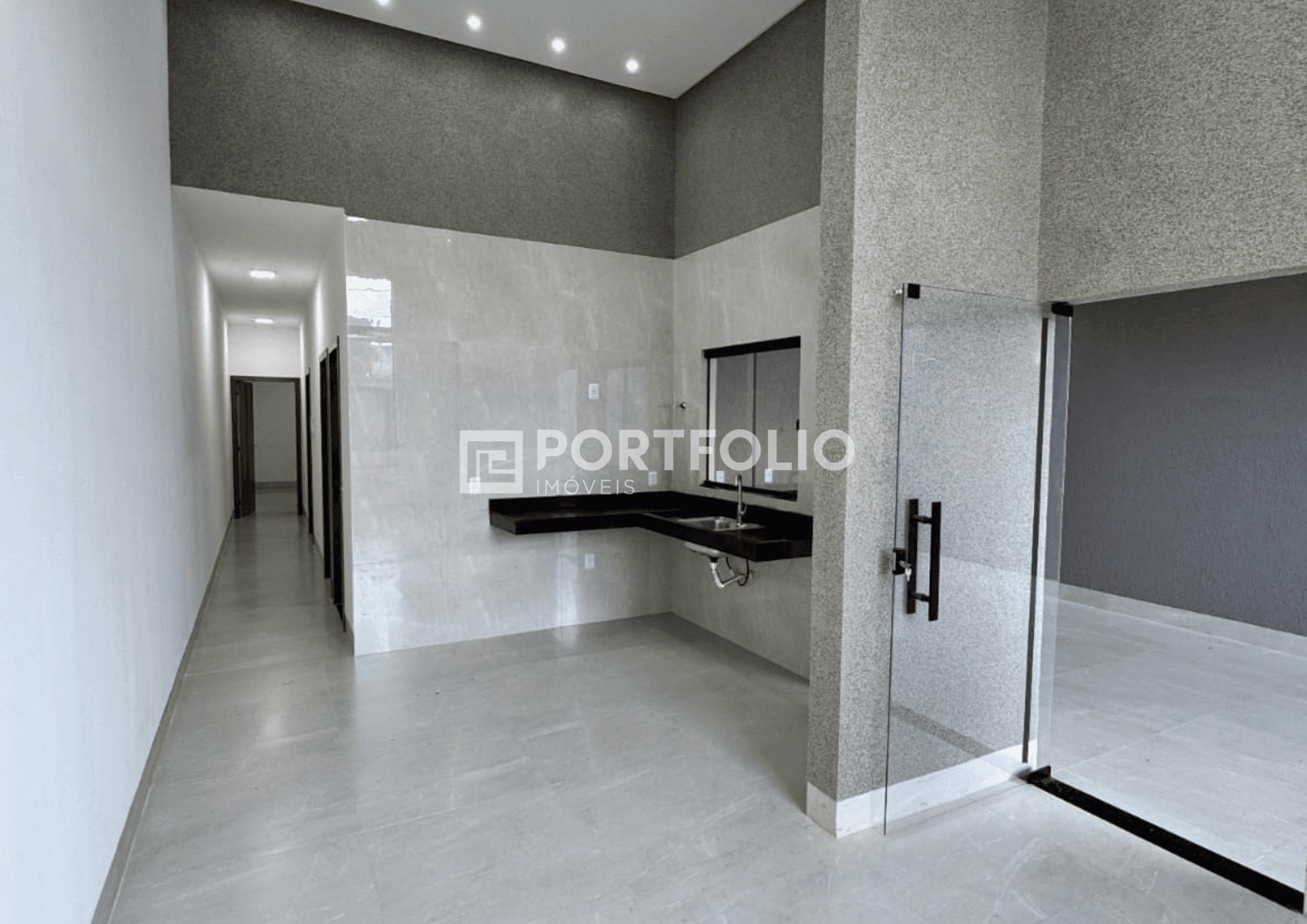 Casa à venda com 3 quartos/ 1 suíte no Jardim Veneza, Goiânia, GO